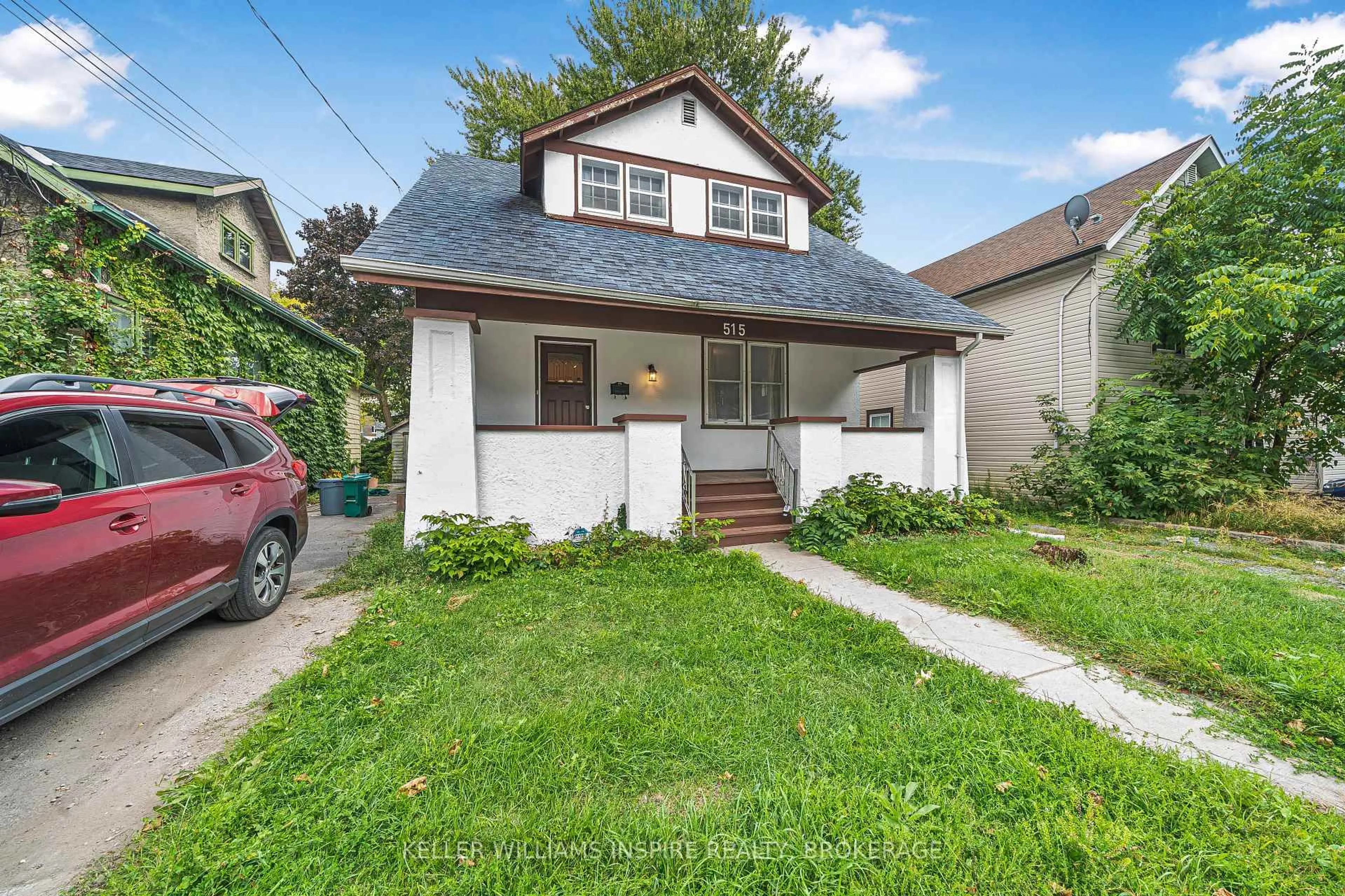 Home with vinyl exterior material, street for 515 Victoria St, Kingston Ontario K7L 3Z9