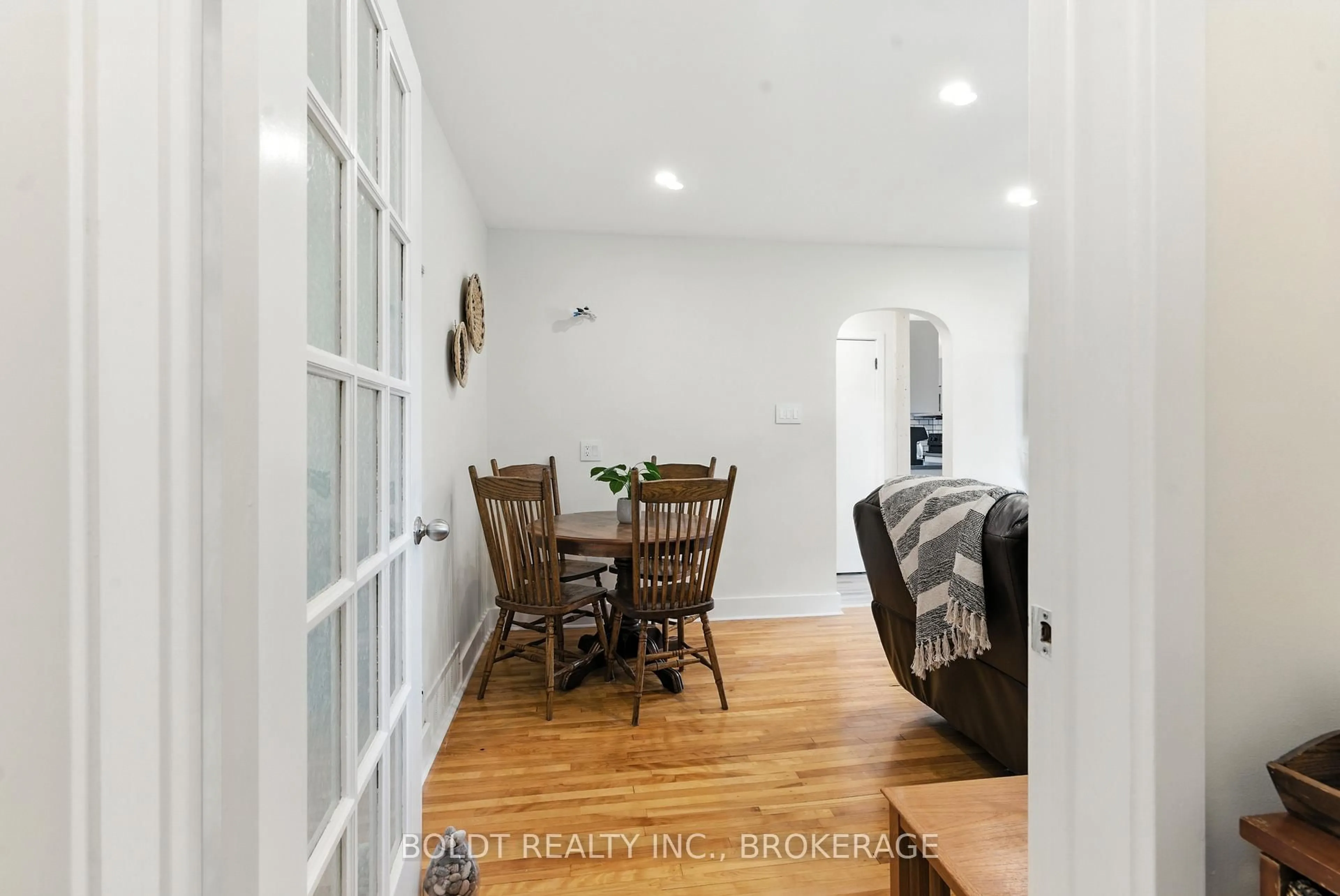 Unknown for 6962 Margaret St, Niagara Falls Ontario L2G 2V9