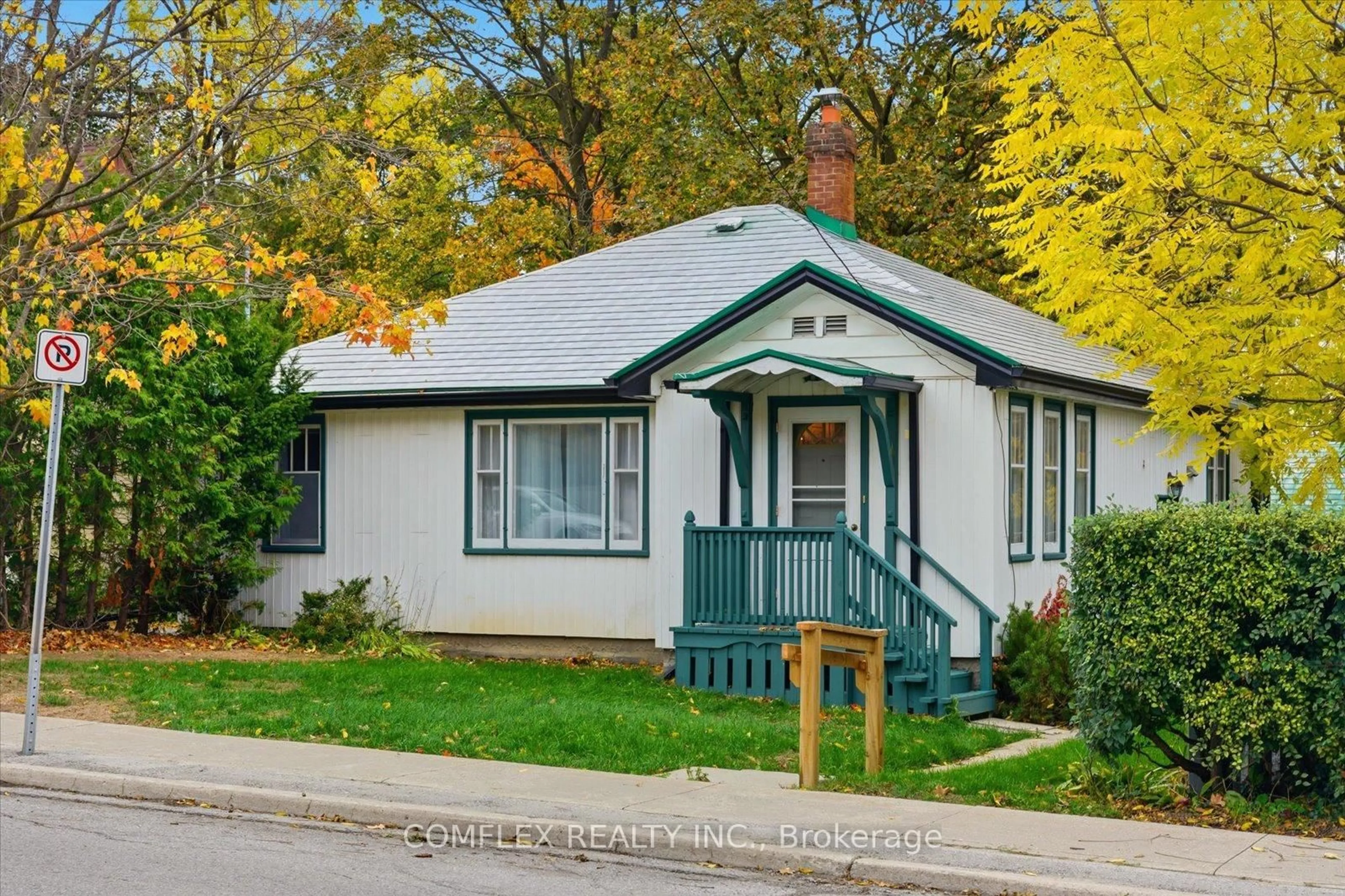 Home with vinyl exterior material, street for 68 Cambridge St, Kawartha Lakes Ontario K9E 4V1