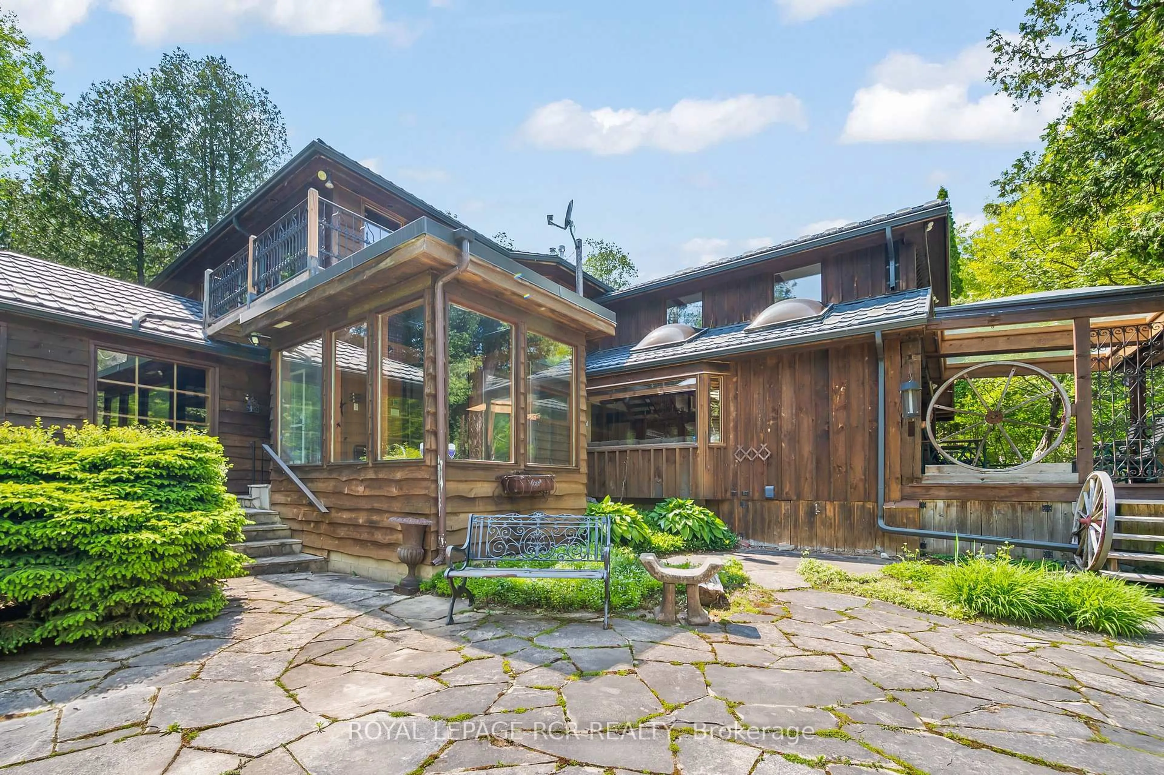 Home with brick exterior material, unknown for 15 River Bluff Path, Guelph/Eramosa Ontario N0B 2K0