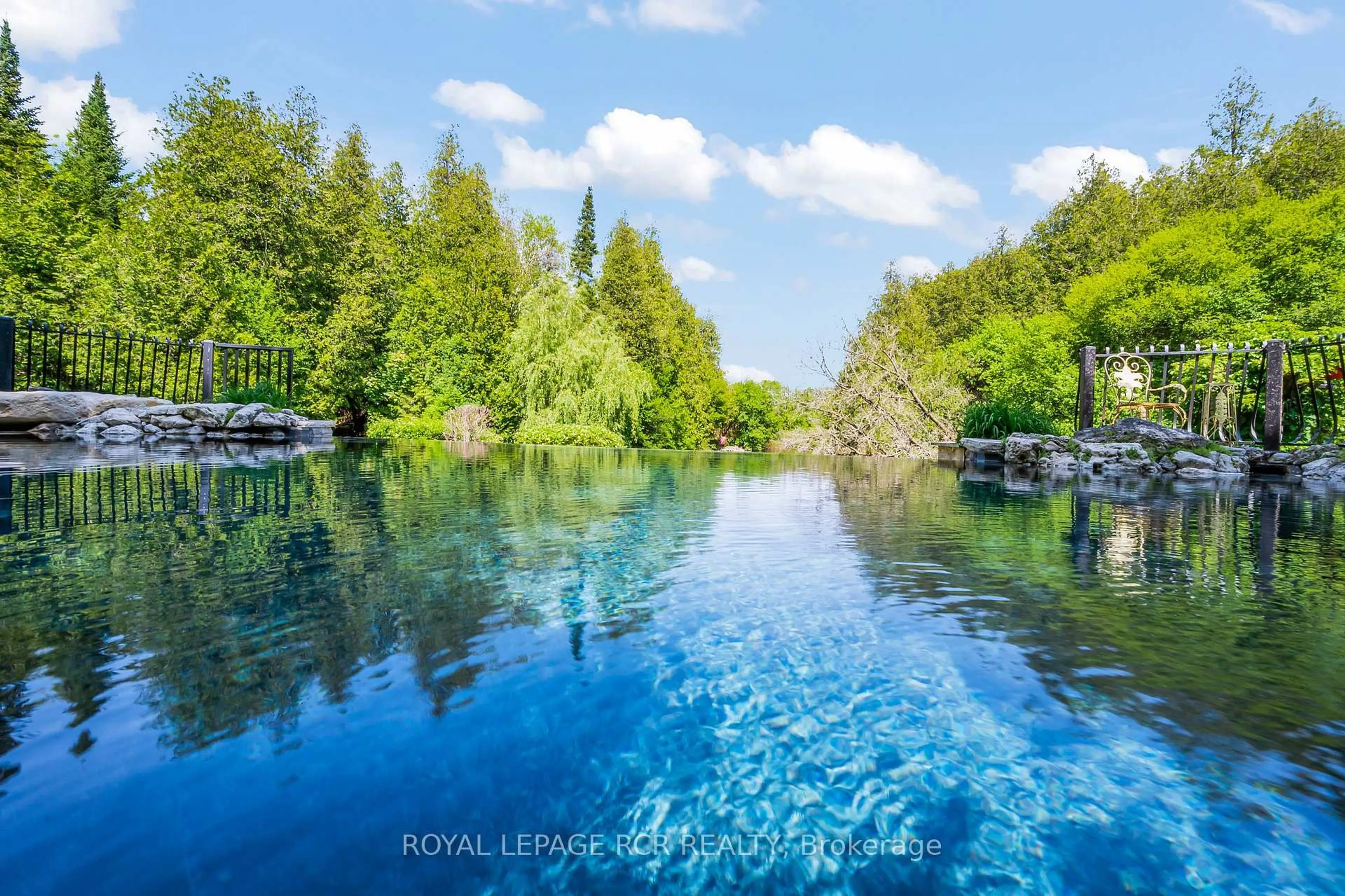 Pool for 15 River Bluff Path, Guelph/Eramosa Ontario N0B 2K0