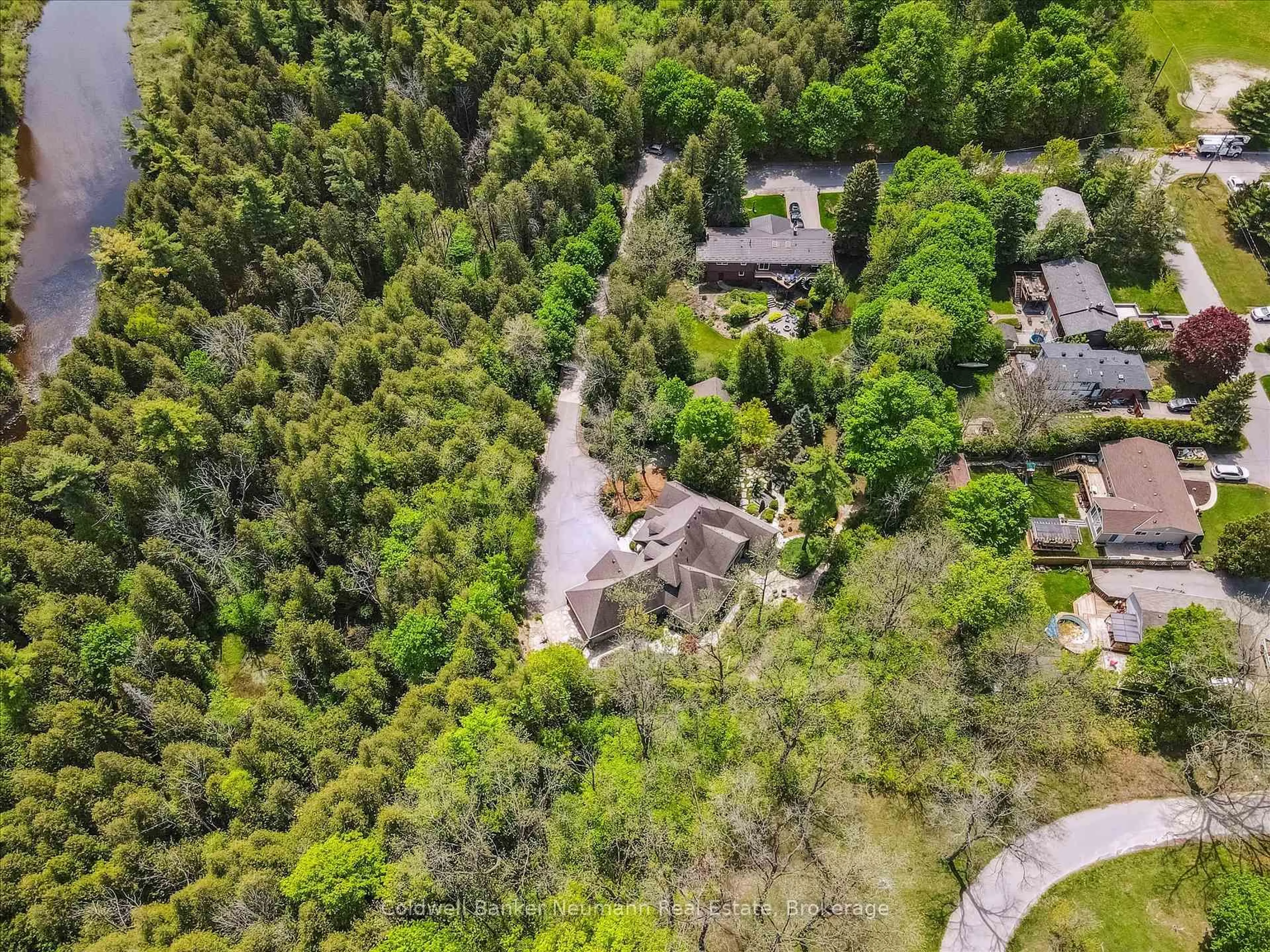 A pic from outside/outdoor area/front of a property/back of a property/a pic from drone, forest/trees view for 198 Pasmore St, Guelph/Eramosa Ontario N0B 2K0