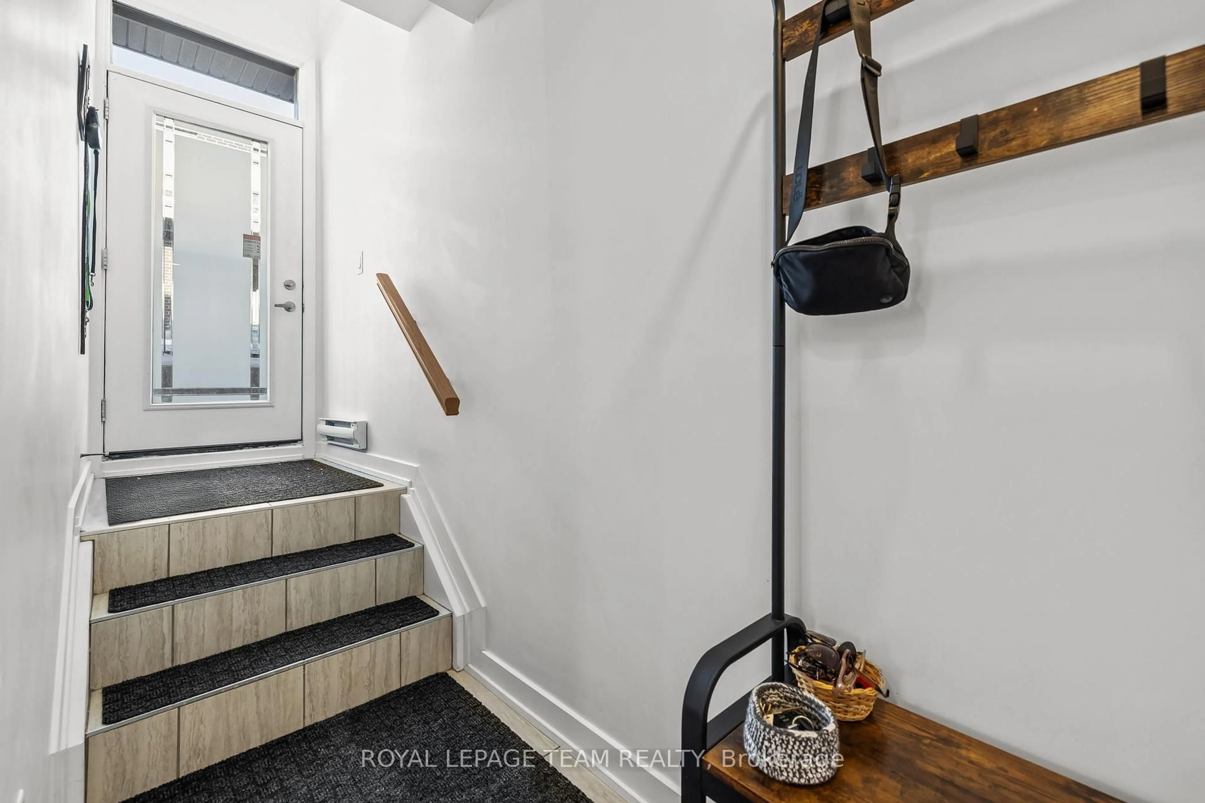 Stairs for 213 Big Sky Private, Ottawa Ontario K1T 0M8