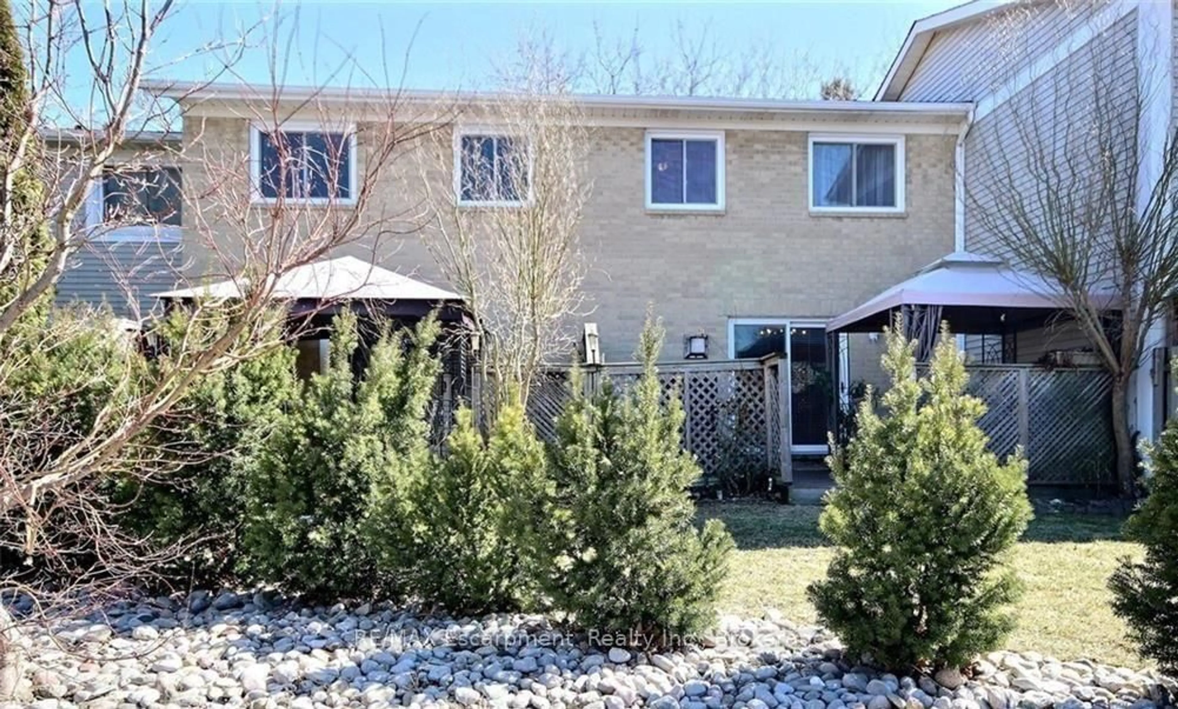 Patio, street for 38 Elma St #6, St. Catharines Ontario L2N 6Z3