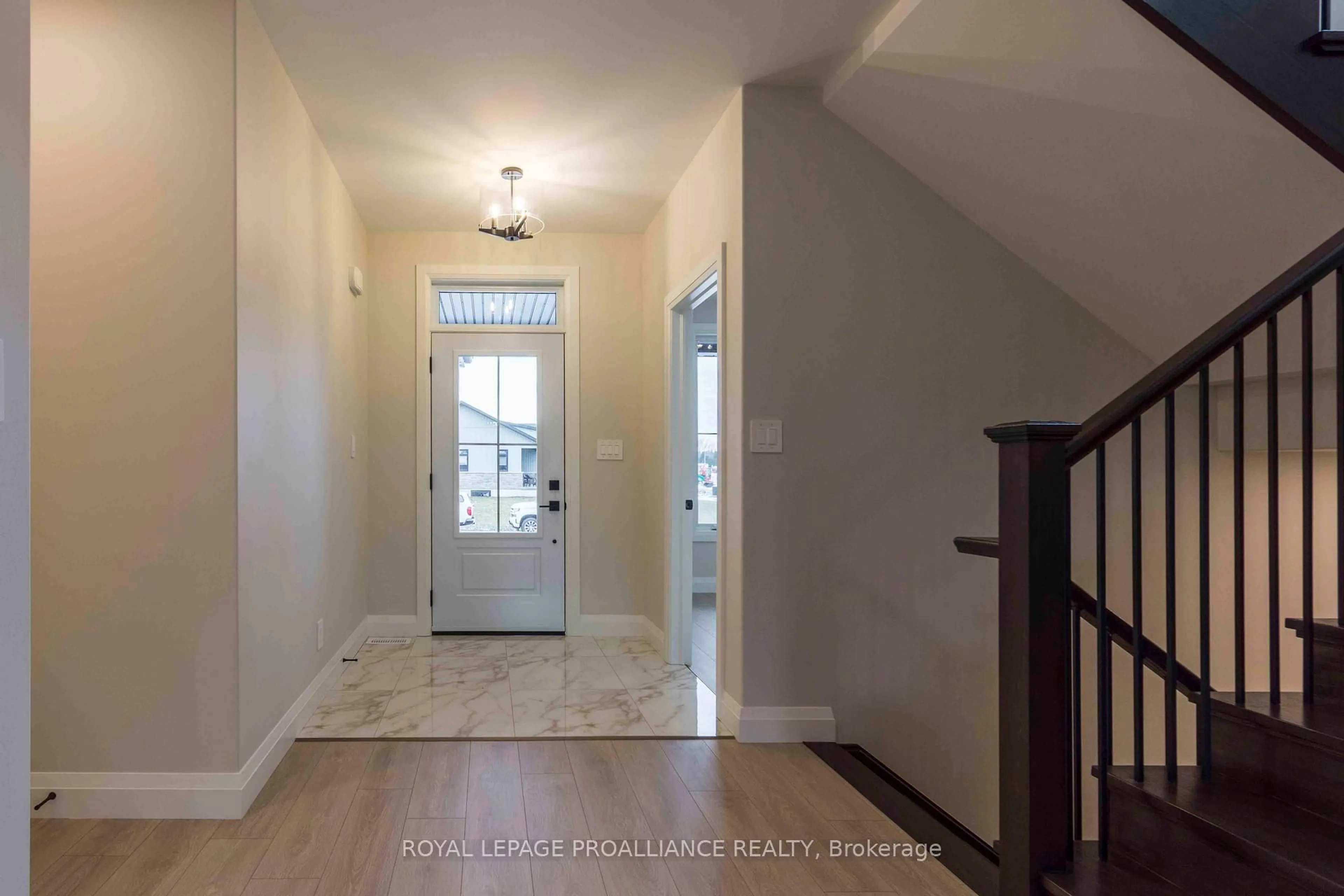 Indoor entryway for 2 Mackenzie John Cres, Brighton Ontario K0K 1H0