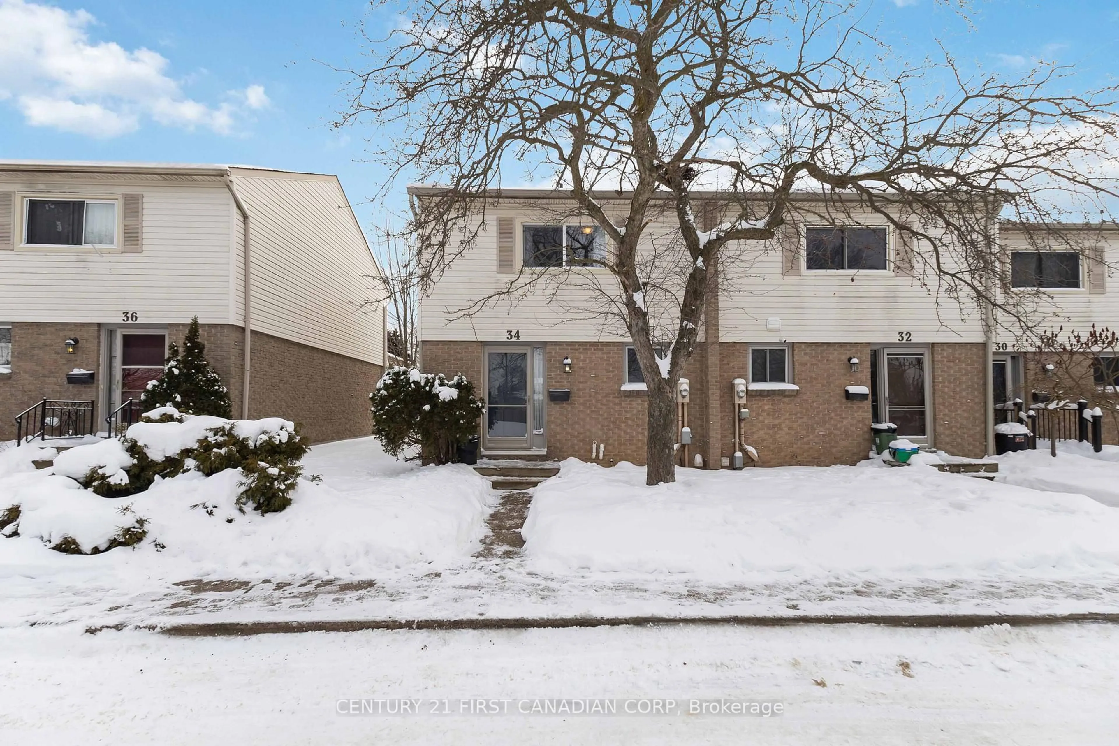 A pic from outside/outdoor area/front of a property/back of a property/a pic from drone, street for 1600 Culver Dr #34, London East Ontario N5V 3H5