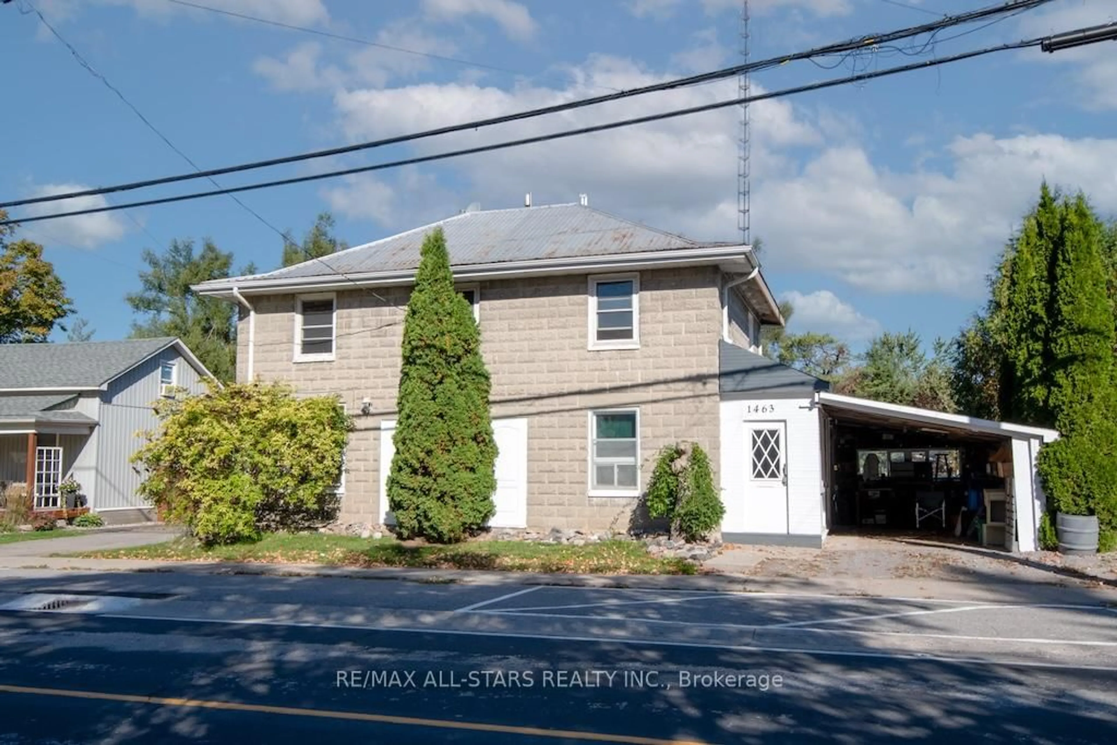 A pic from outside/outdoor area/front of a property/back of a property/a pic from drone, street for 1463 Highway 7A, Kawartha Lakes Ontario L0A 1A0