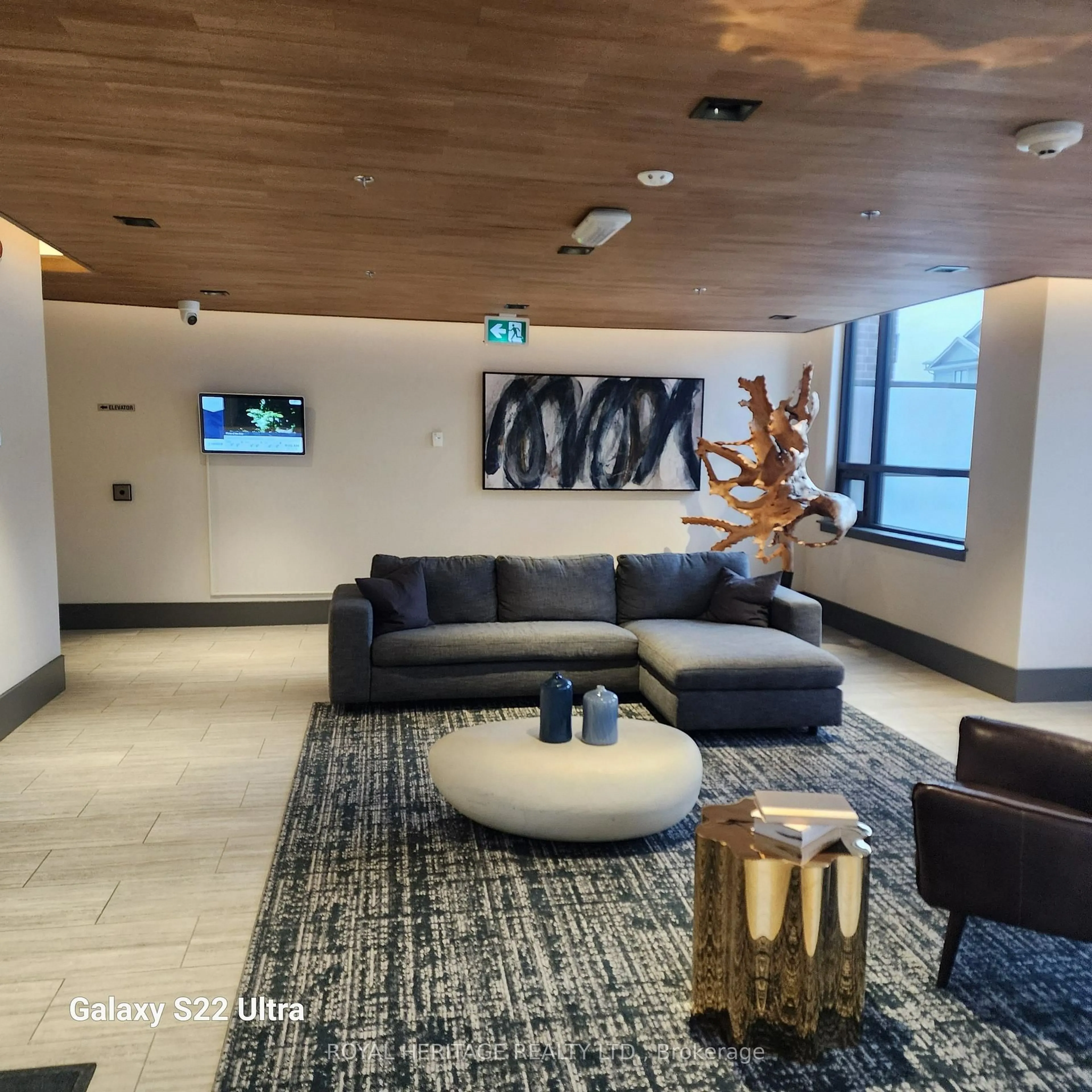 Lobby for 10 Esplanade Lane #513, Grimsby Ontario L3M 0H1