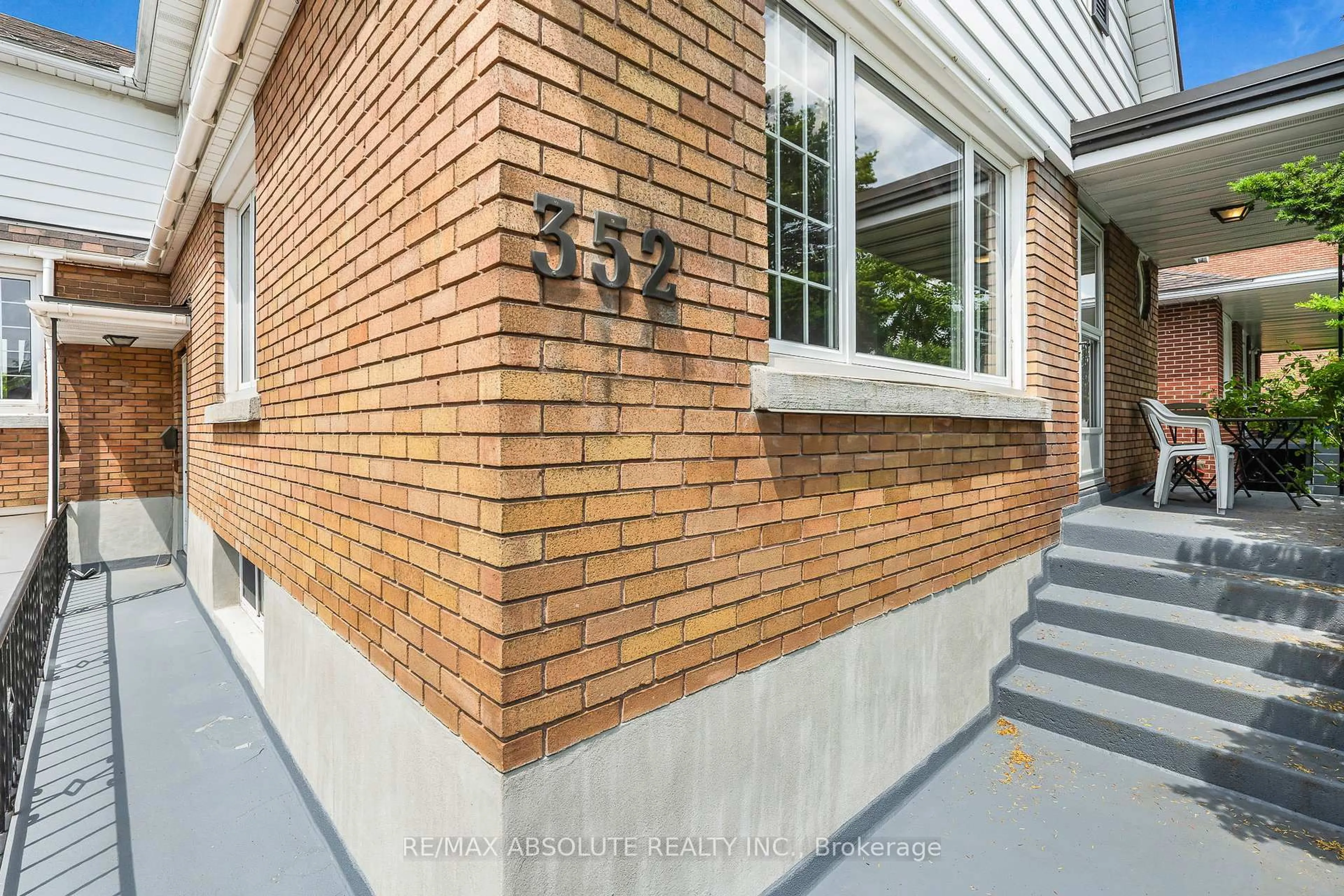 Home with brick exterior material, building for 352 Lacasse Ave, Ottawa Ontario K1L 7A9