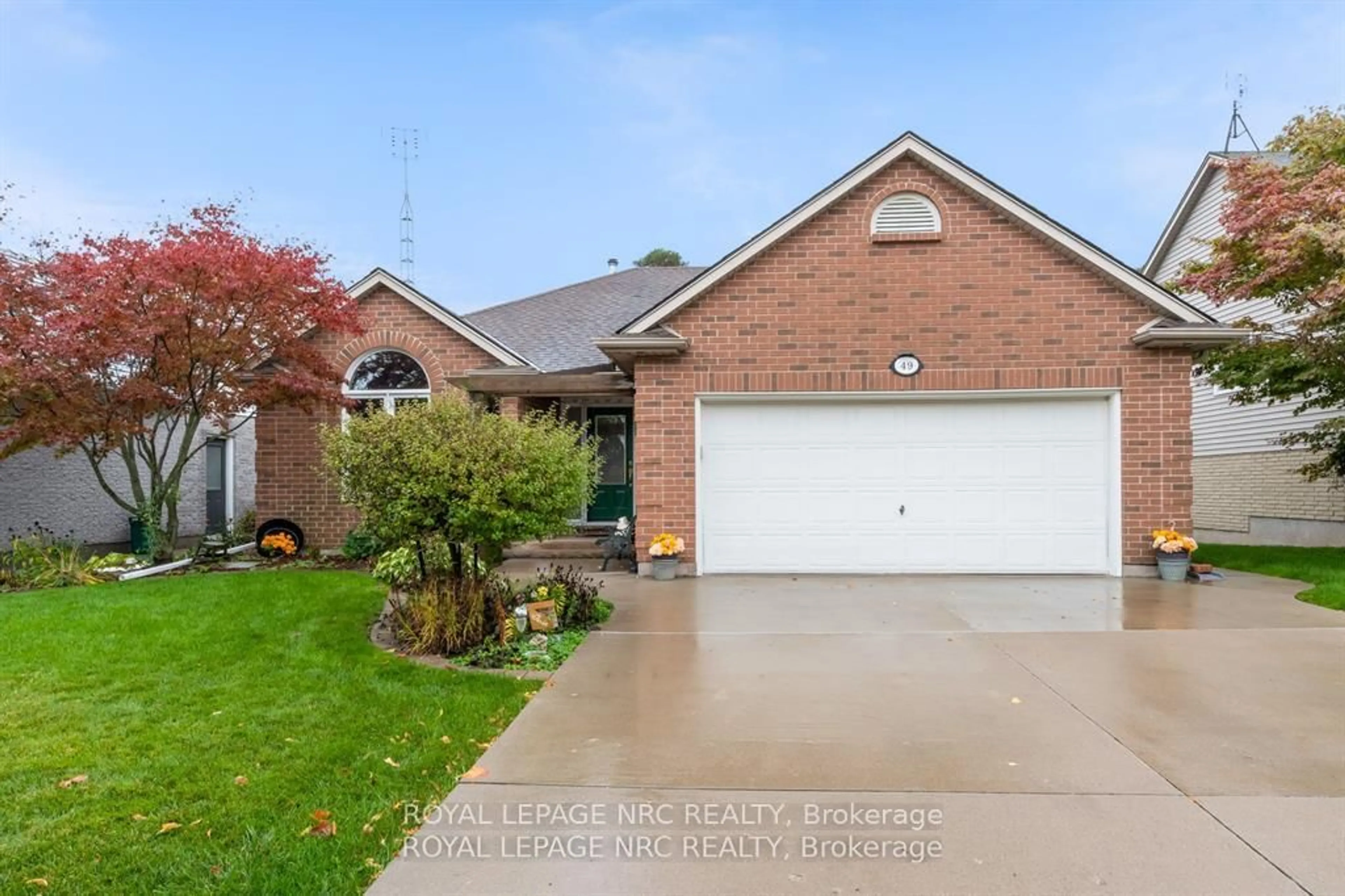 Home with brick exterior material, street for 49 Cedar Park Dr, Welland Ontario L3C 7C8