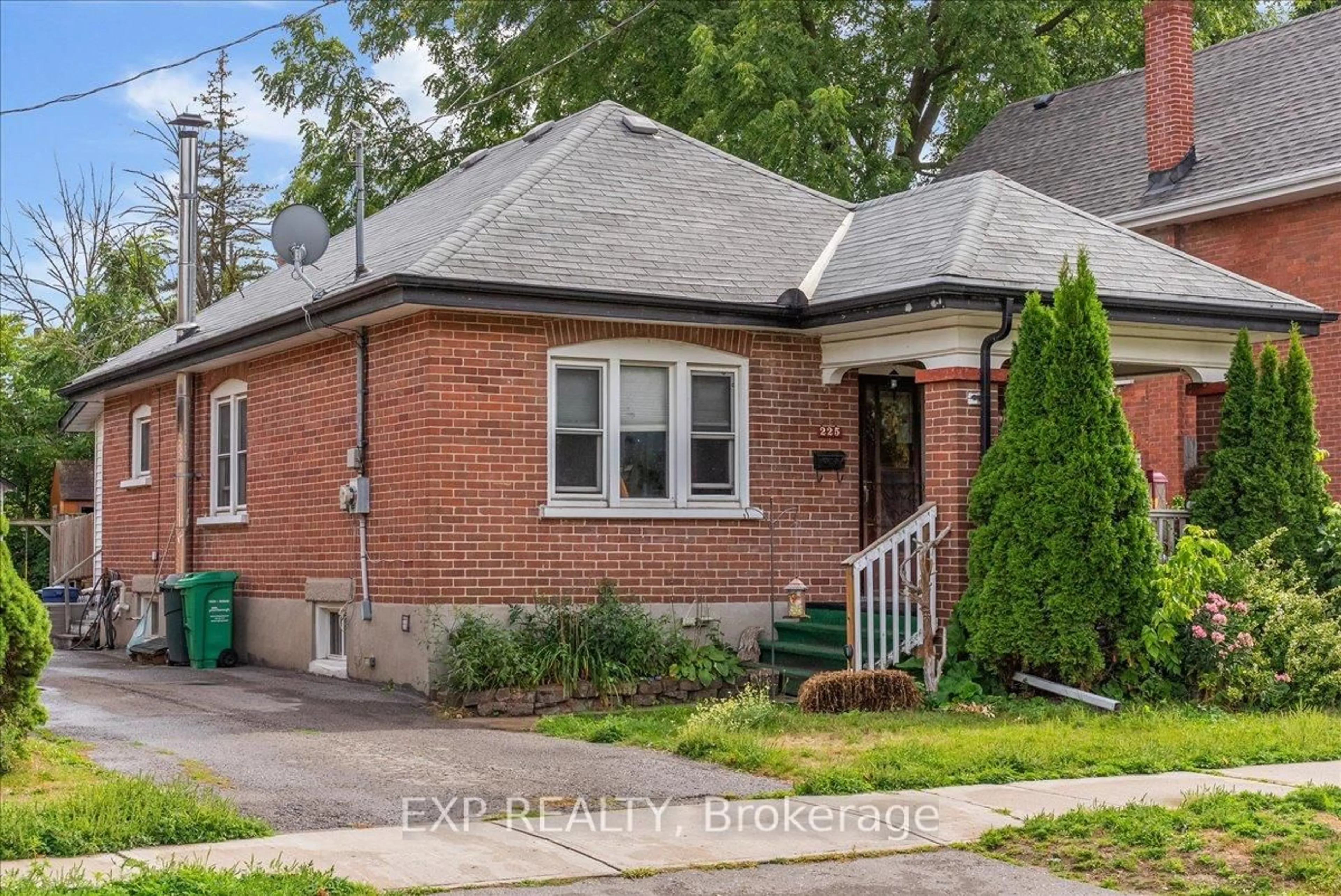 Home with brick exterior material, street for 225 Mcgill St, Peterborough Ontario K9J 1W2