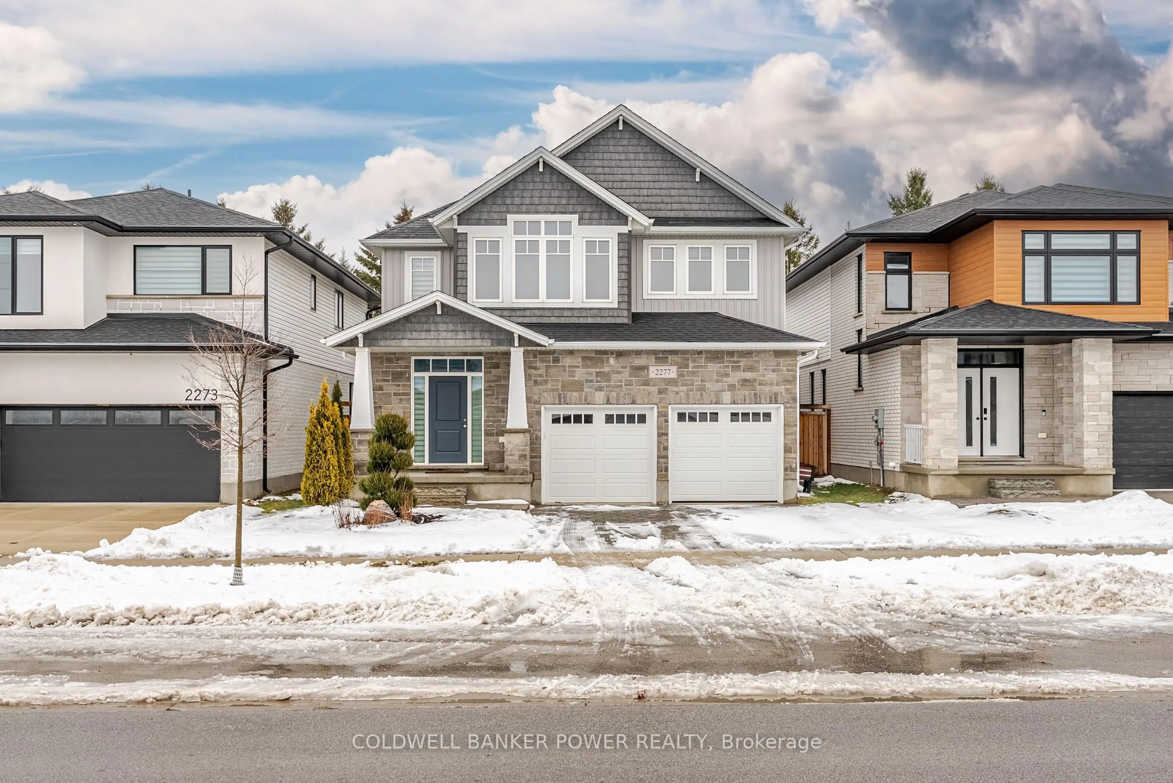 Home with vinyl exterior material, street for 2277 Tokala Tr, London North Ontario N6G 0N6