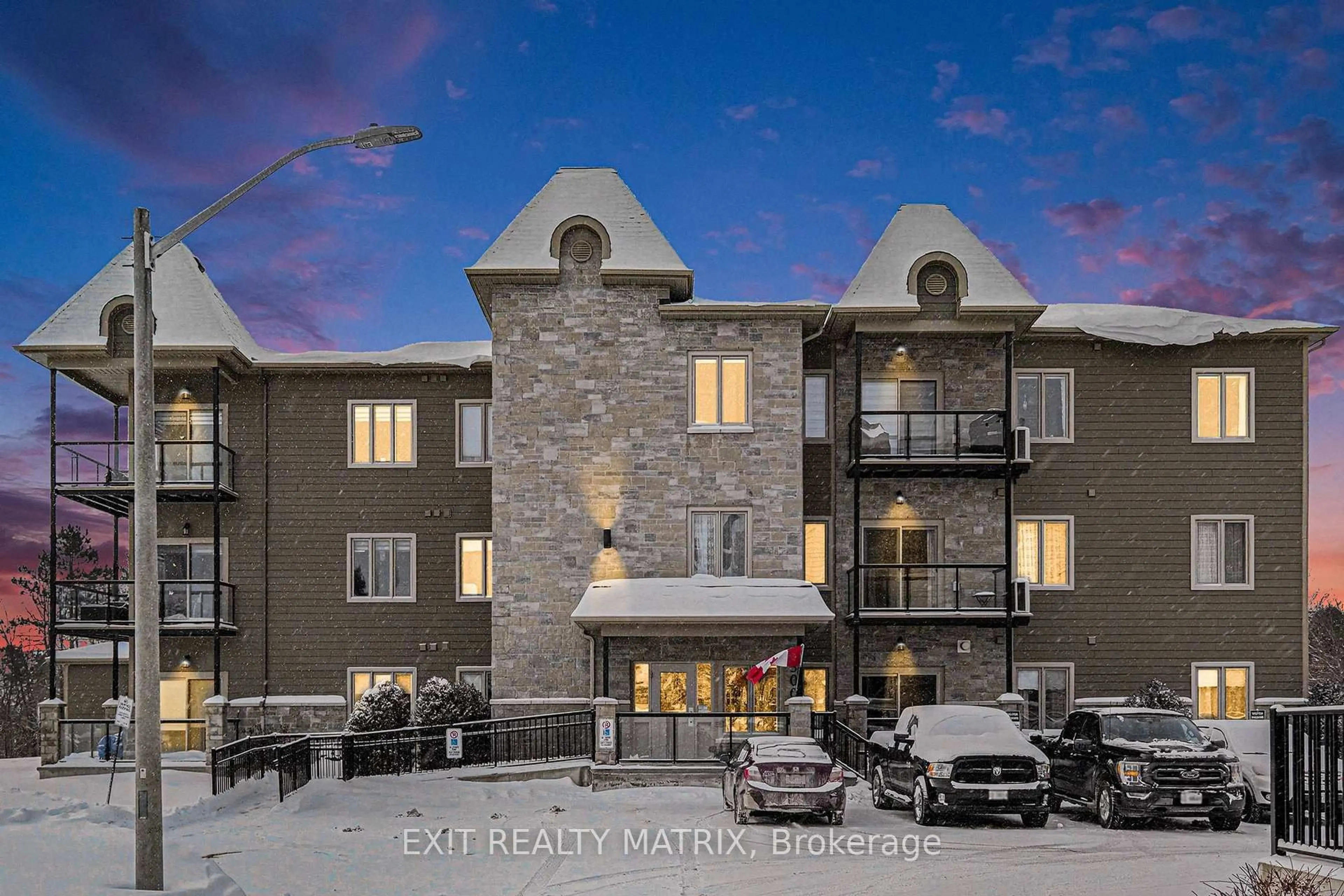 Unknown for 300 Solstice Cres #305, Russell Ontario K0A 1W0