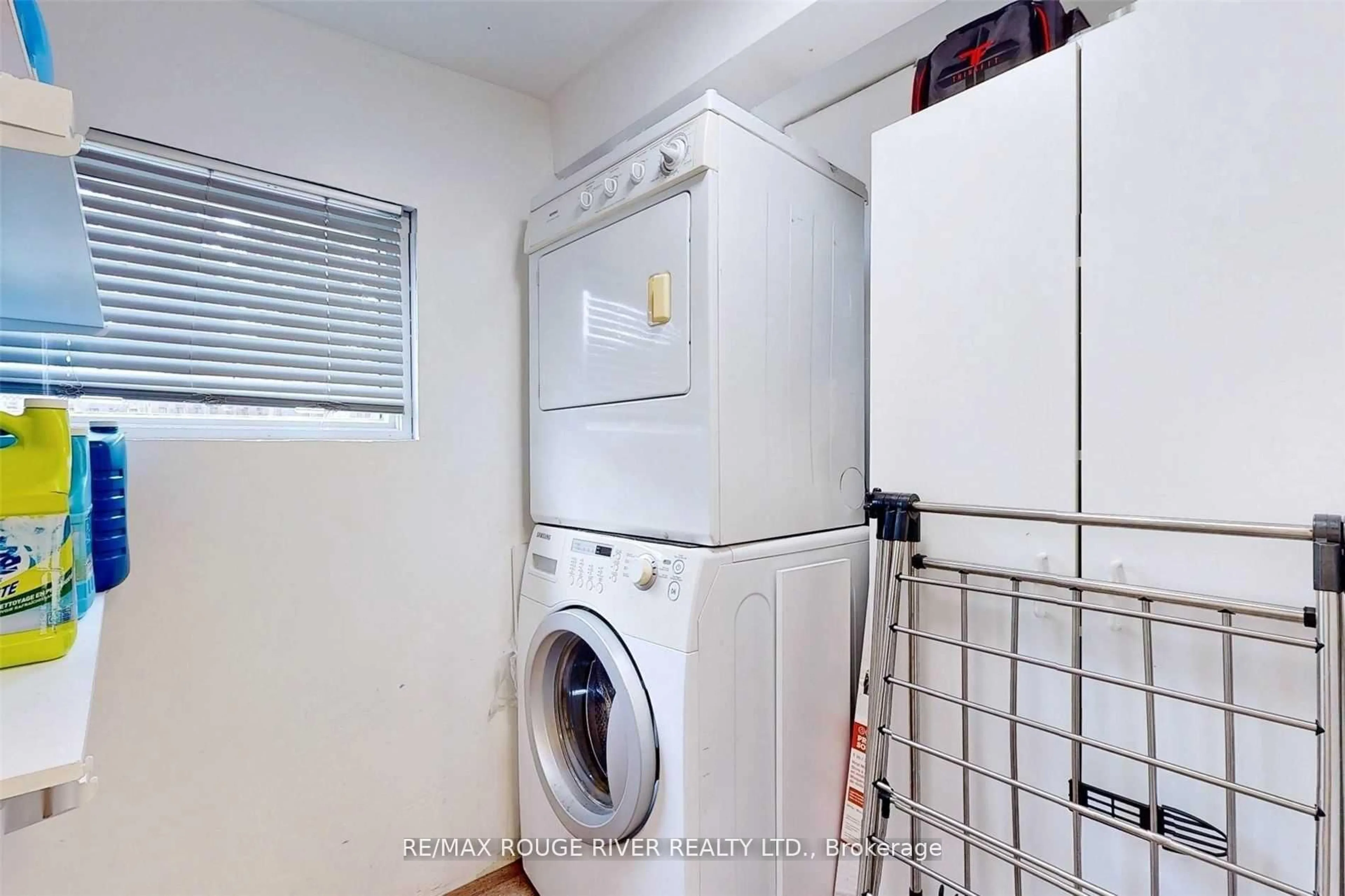 Laundry room for 36 John St, Cambridge Ontario N1S 2V4