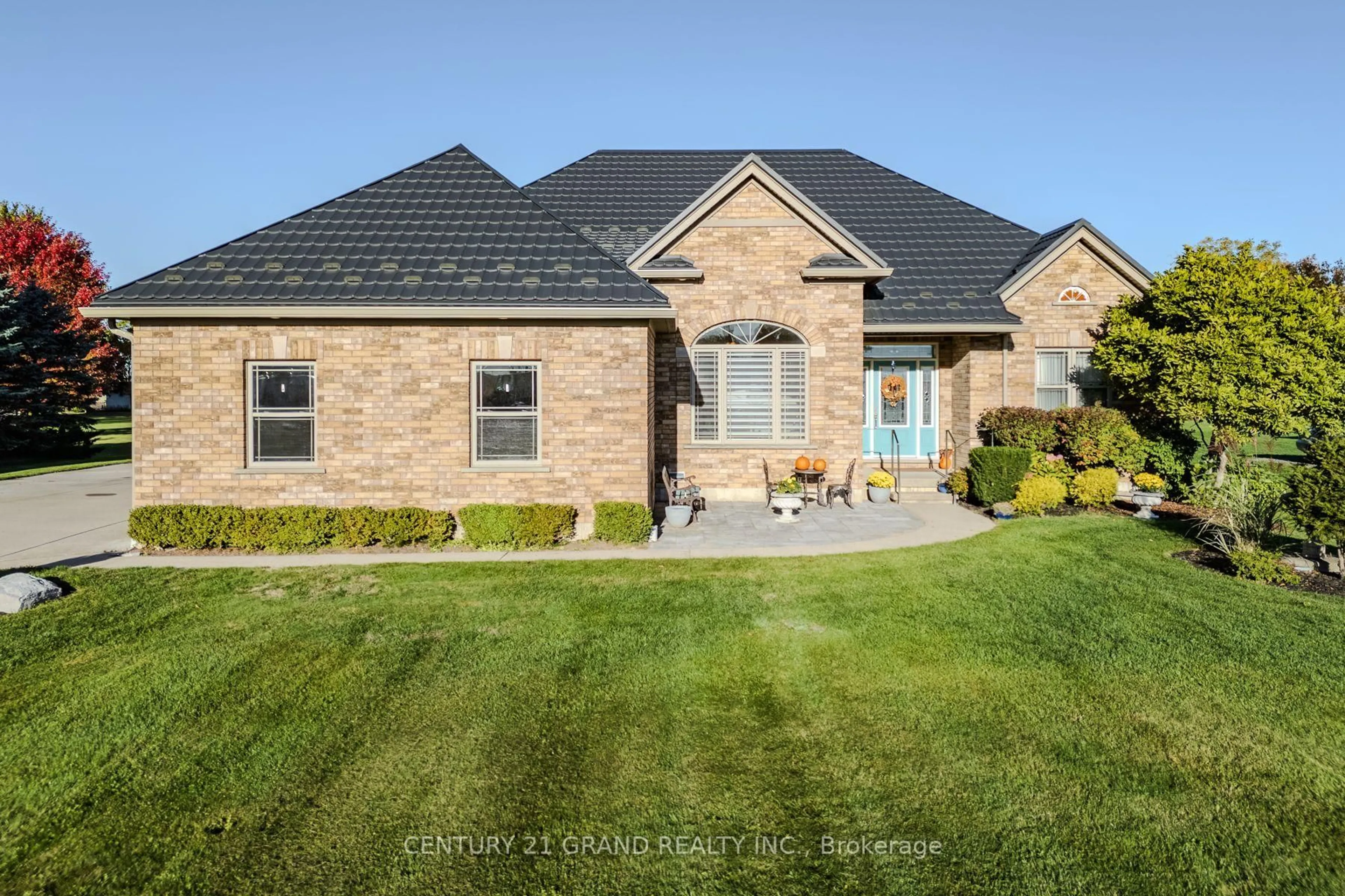 Home with brick exterior material, street for 315 Brant County Road 18 Rd, Brantford Ontario N3T 5L9