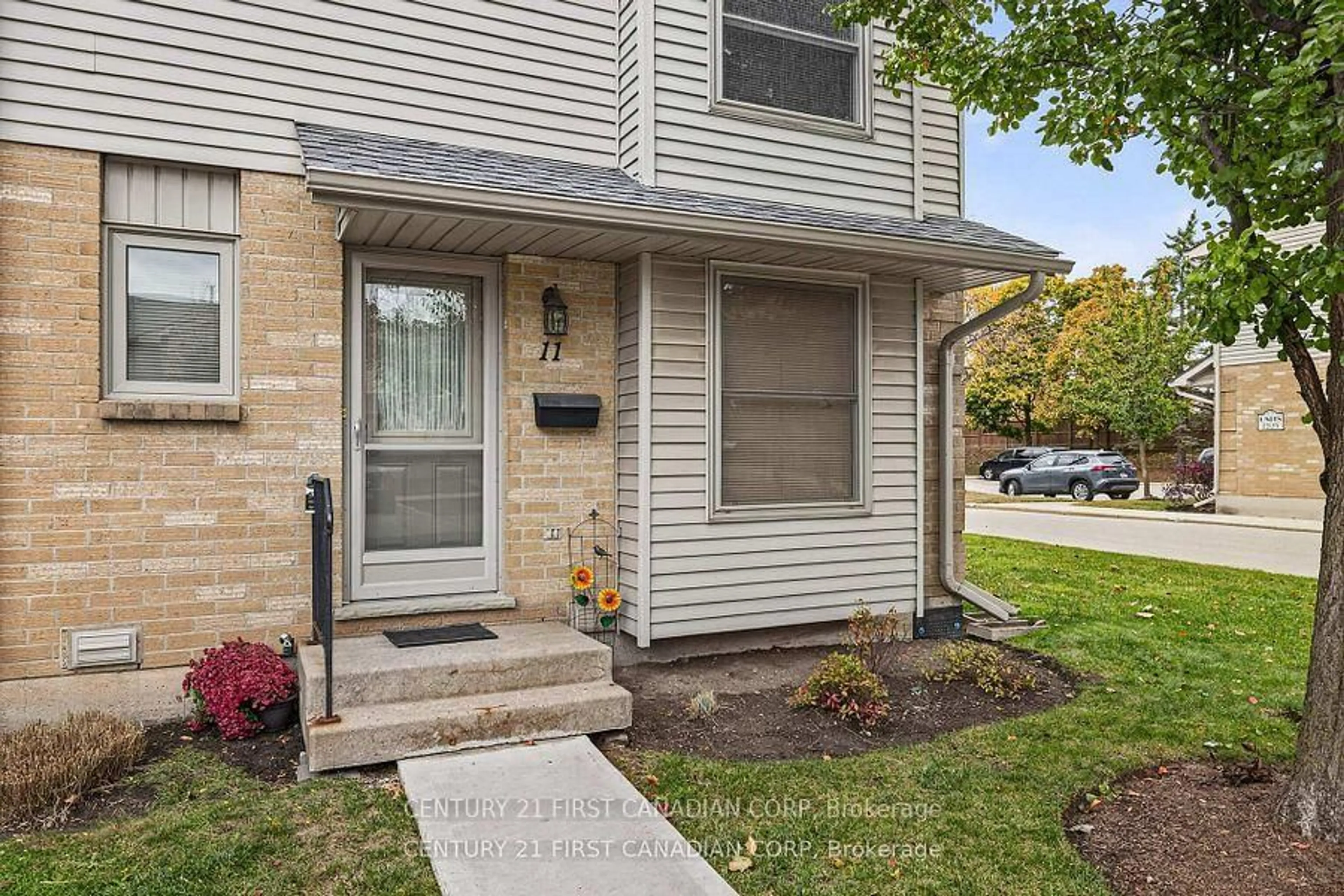 Unknown for 141 Condor Crt #11, London East Ontario N5W 6A1