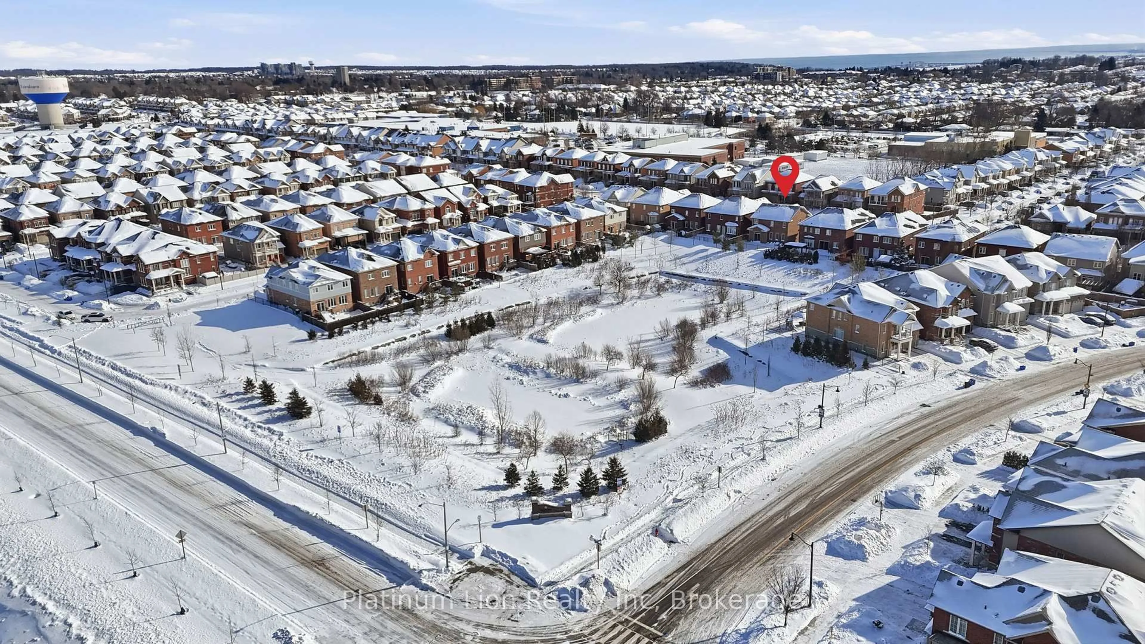 A pic from outside/outdoor area/front of a property/back of a property/a pic from drone, street for 274 Nisbet Blvd, Hamilton Ontario L8B 0S3