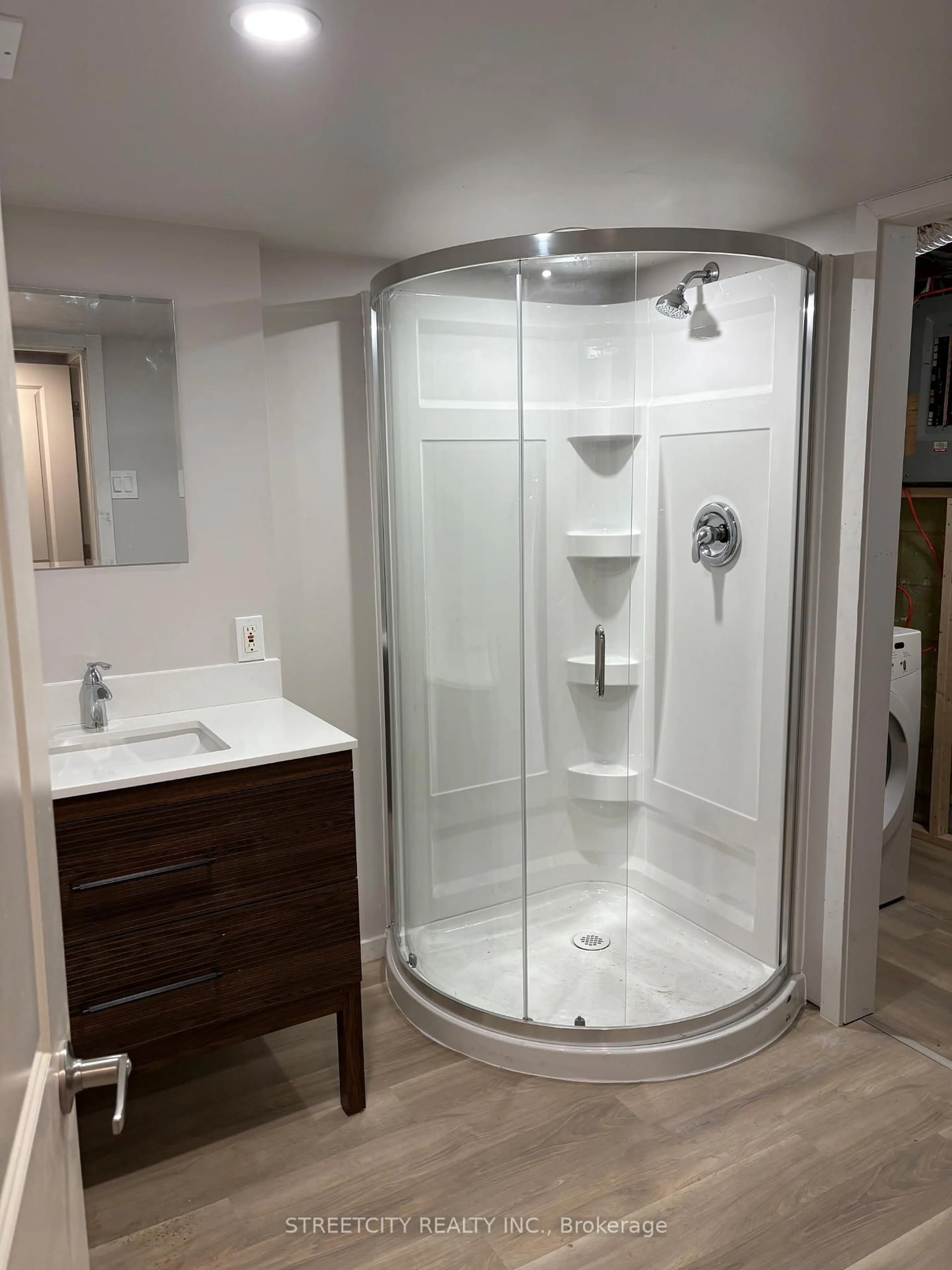 Contemporary bathroom, ceramic/tile floor for 1500 Mardell Pl, London East Ontario N5V 1W9