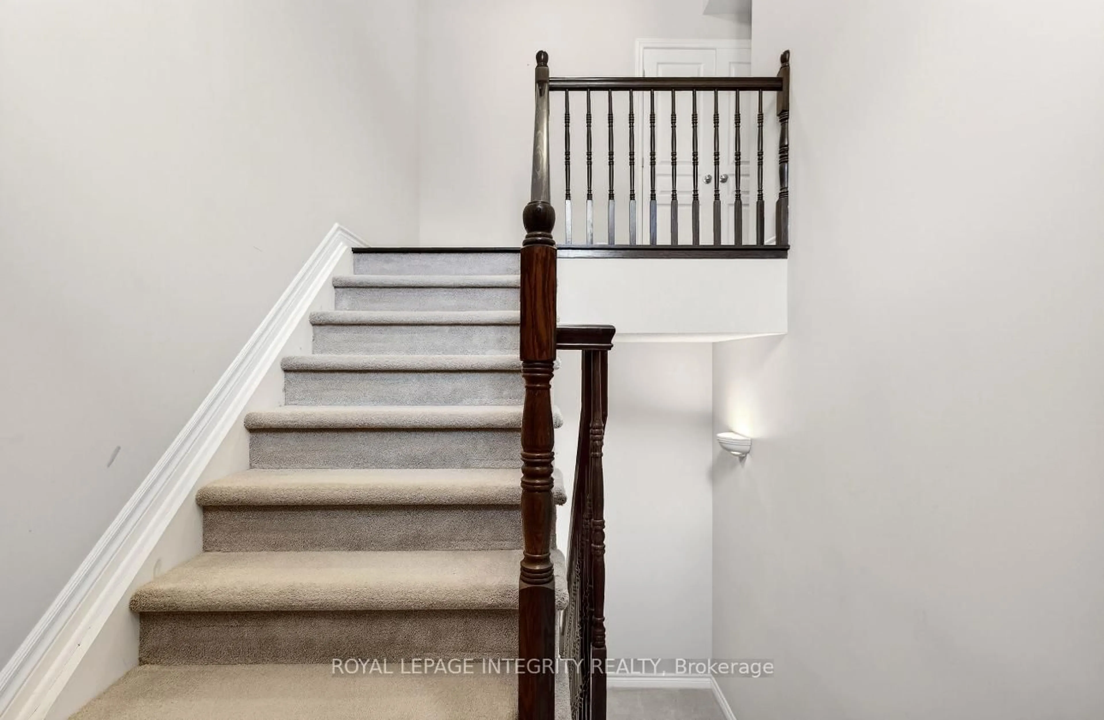 Stairs for 1015 Beryl Private #B, Ottawa Ontario K1V 2M4