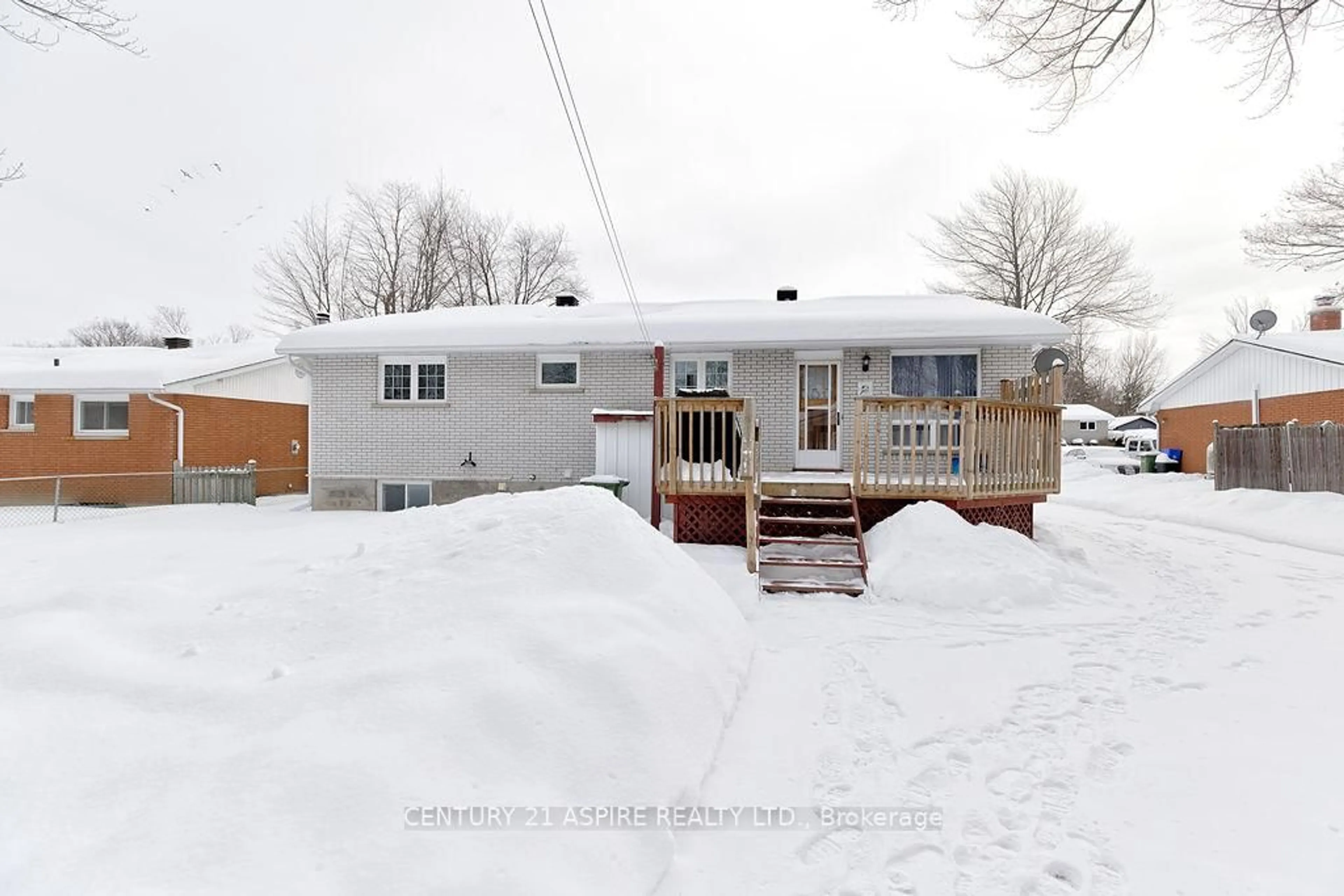 A pic from outside/outdoor area/front of a property/back of a property/a pic from drone, street for 23 Park Dr, Petawawa Ontario K8H 2C9