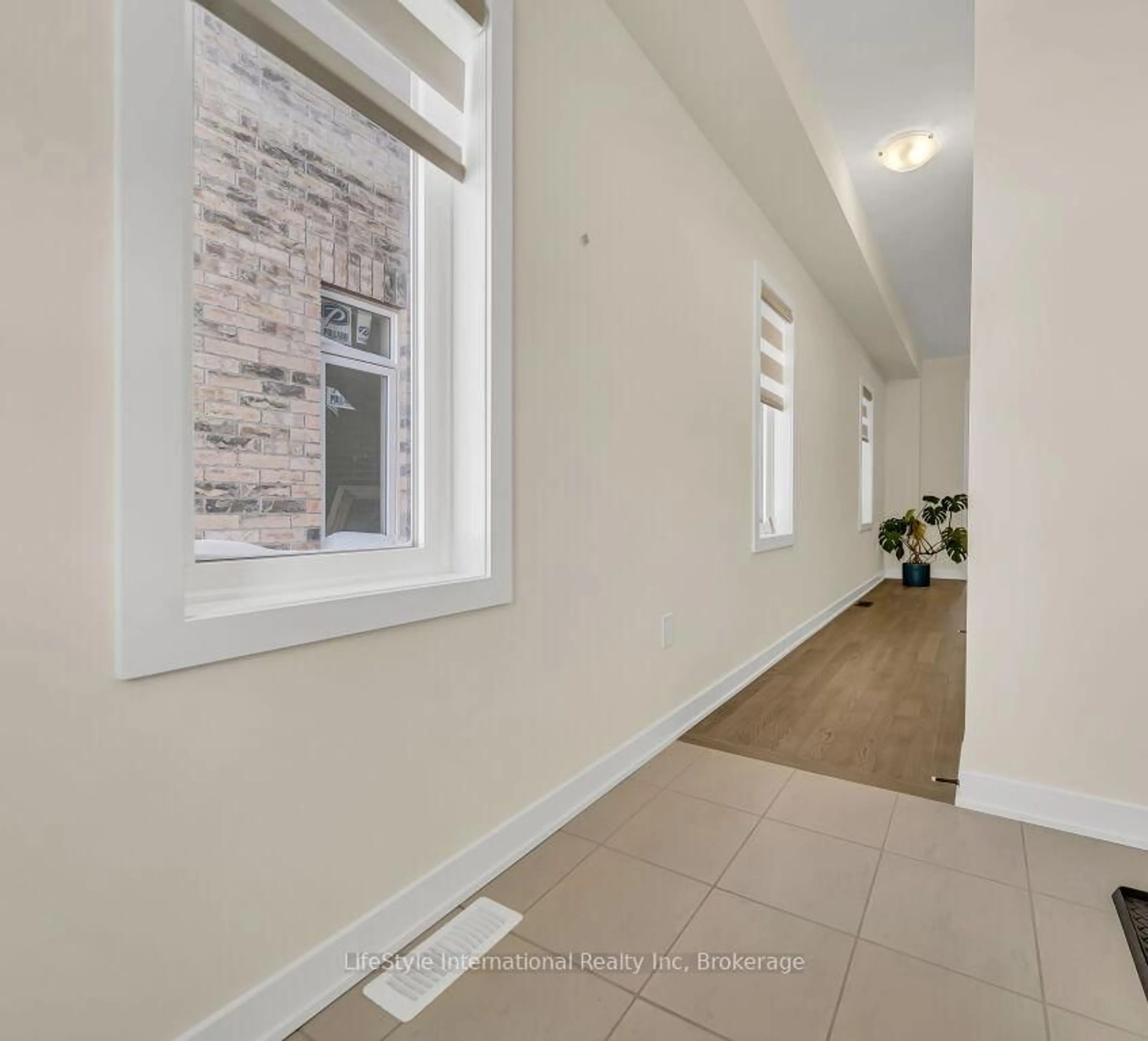 Indoor entryway for 24 Hutchison Rd, Guelph Ontario N1L 0R4