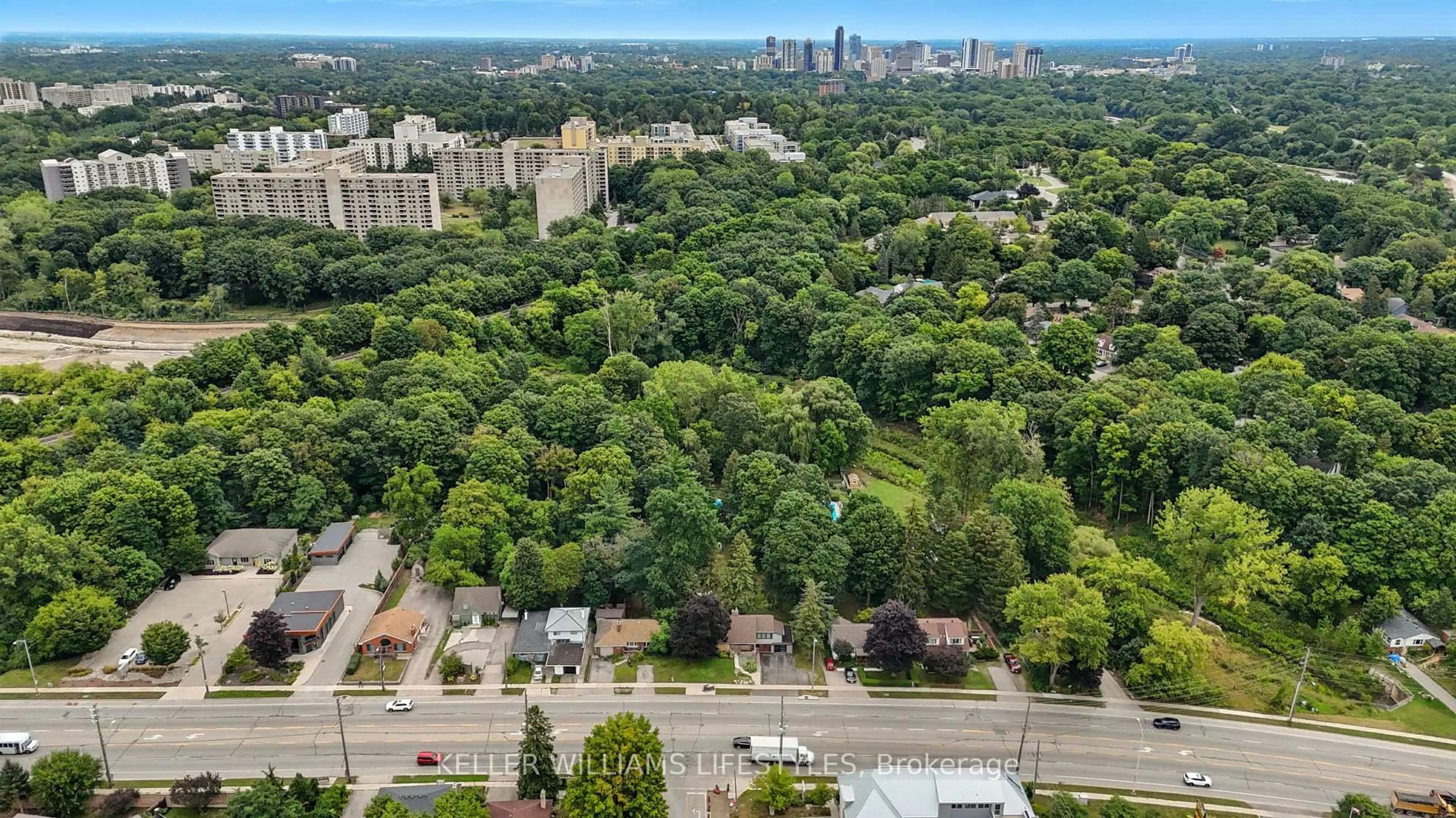 A pic from outside/outdoor area/front of a property/back of a property/a pic from drone, city buildings view from balcony for 577 Wonderland Rd, London North Ontario N6H 3E2