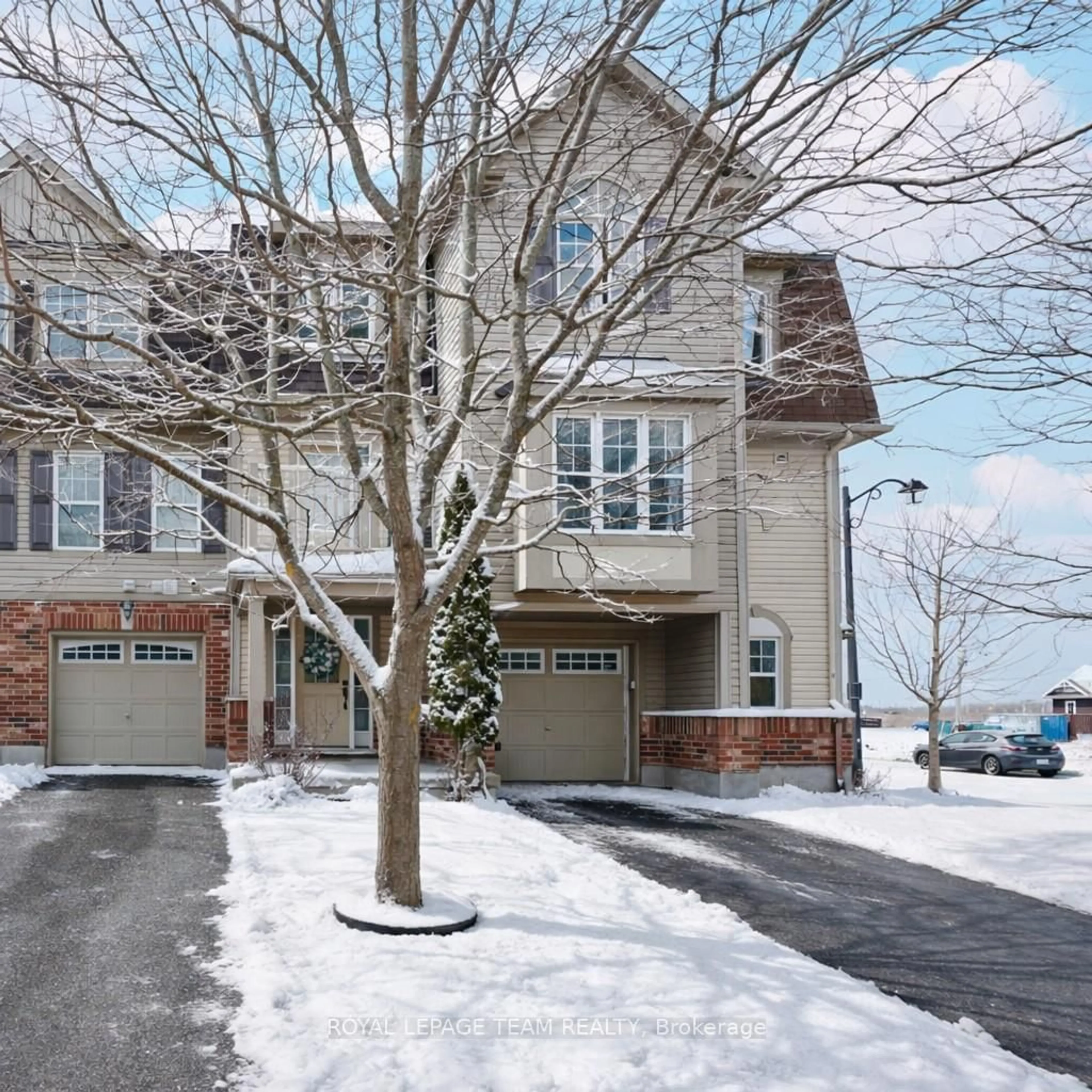 Unknown for 920 Messor Cres, Ottawa Ontario K2S 0P2