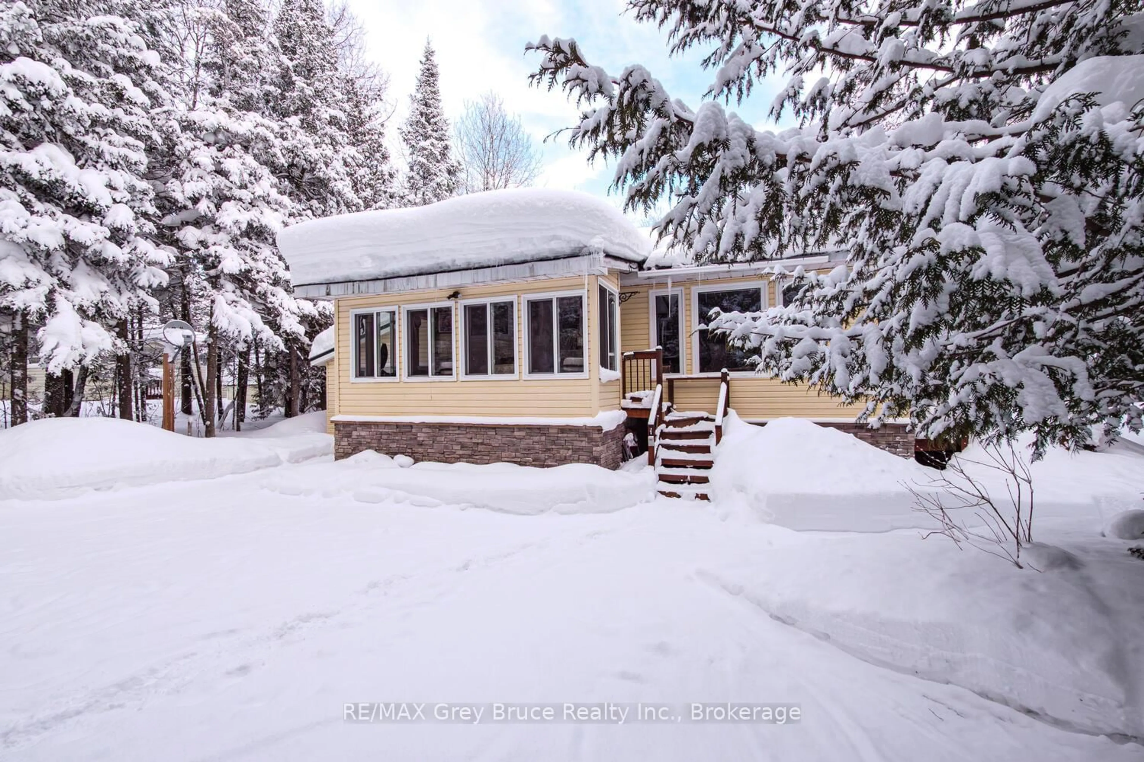 Unknown for 496 Berford Lake Rd, South Bruce Peninsula Ontario N0H 2T0