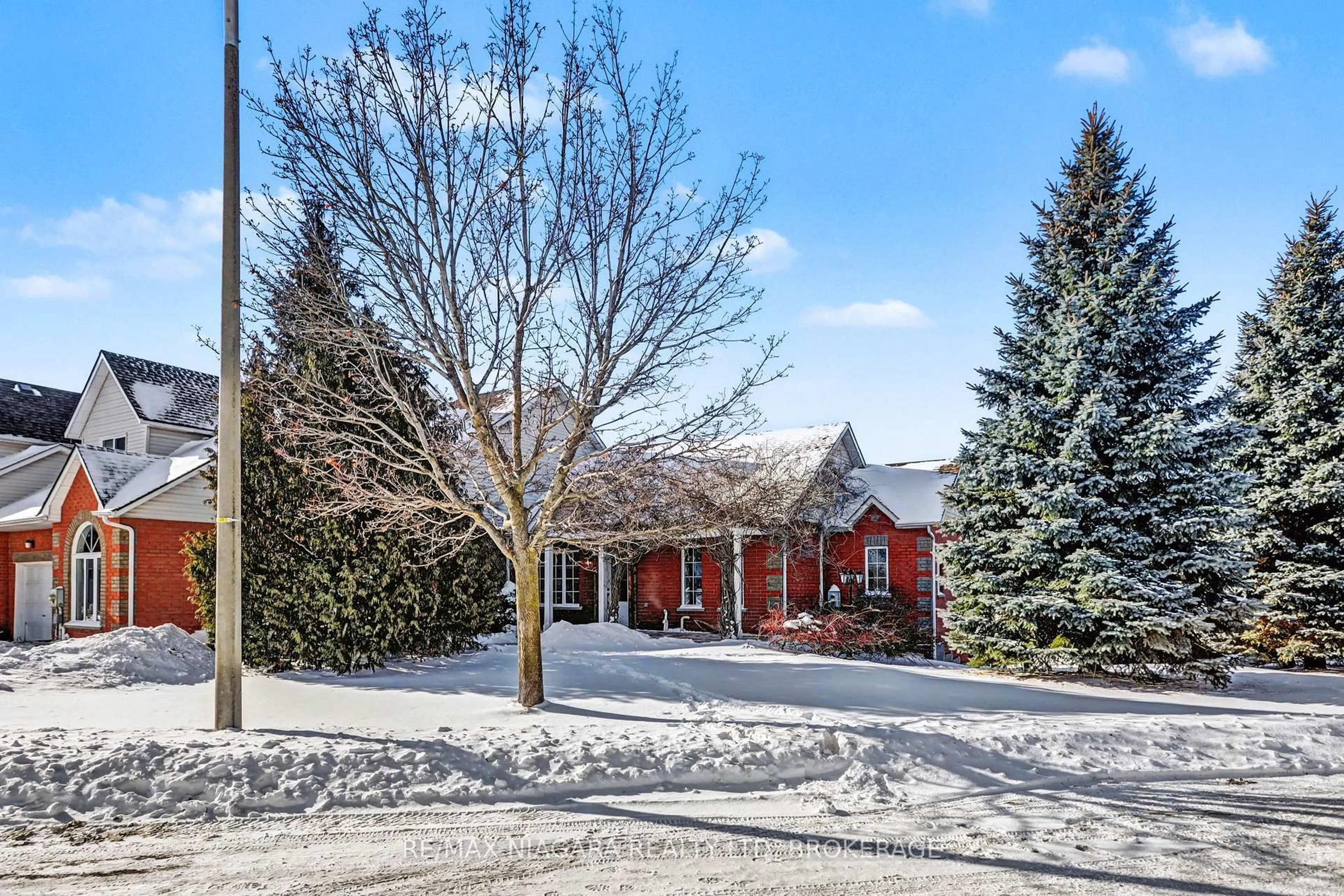 Unknown for 41 Morrison Cres, Grimsby Ontario L3M 5K5