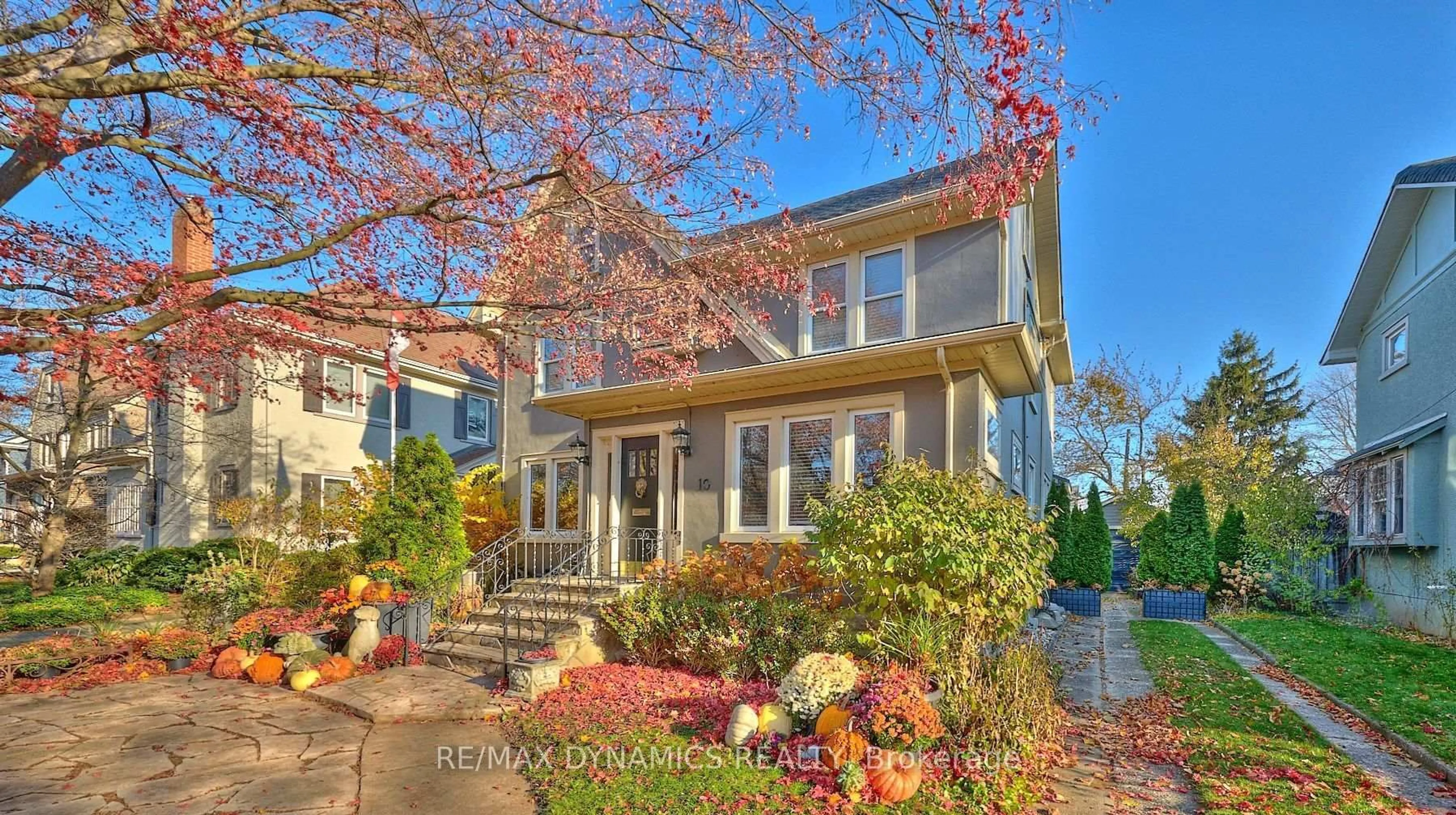 Home with brick exterior material, street for 10 Thairs Ave, St. Catharines Ontario L2R 6P1