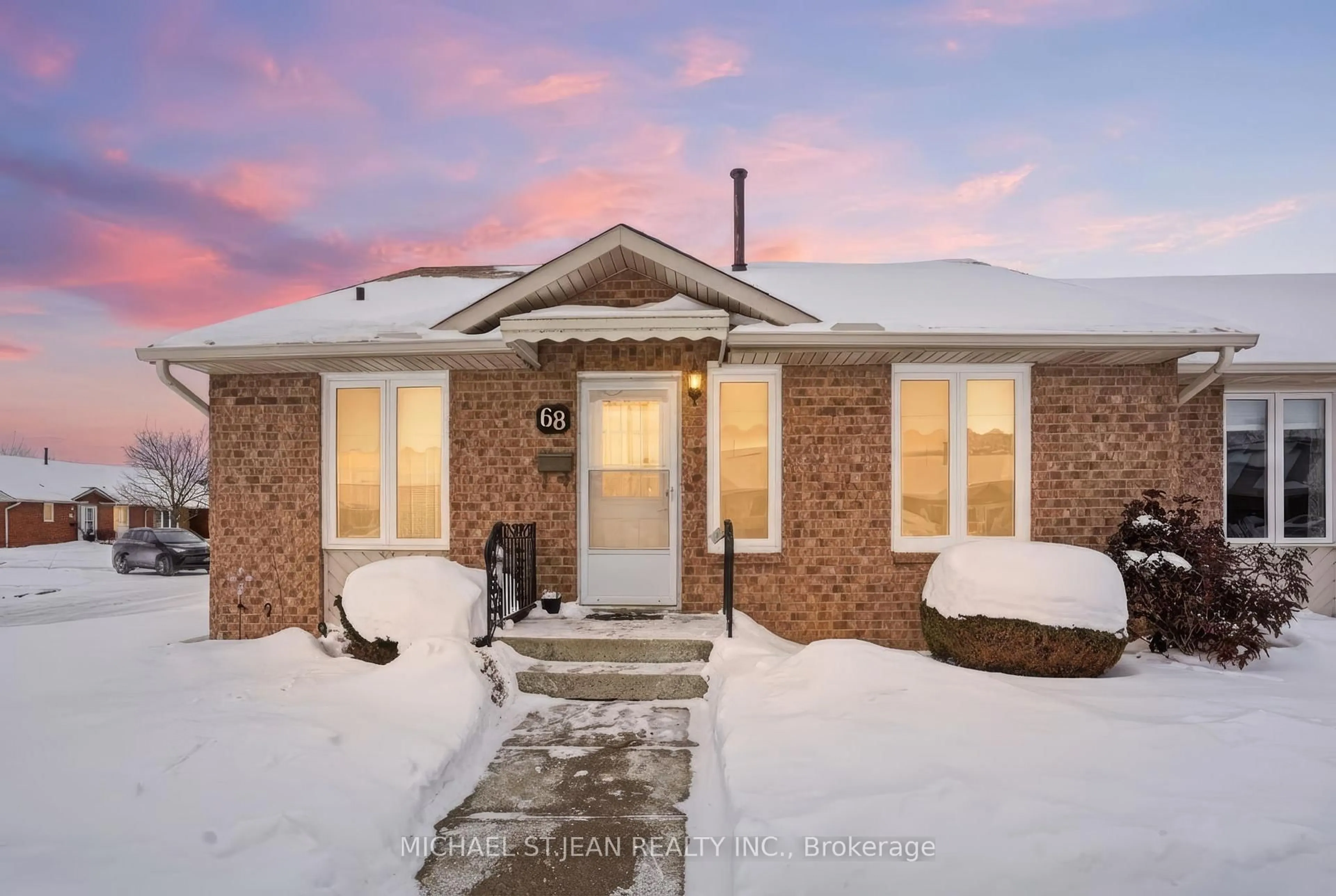 Home with brick exterior material, street for 122 Bunting Rd #68, St. Catharines Ontario L2P 3X7