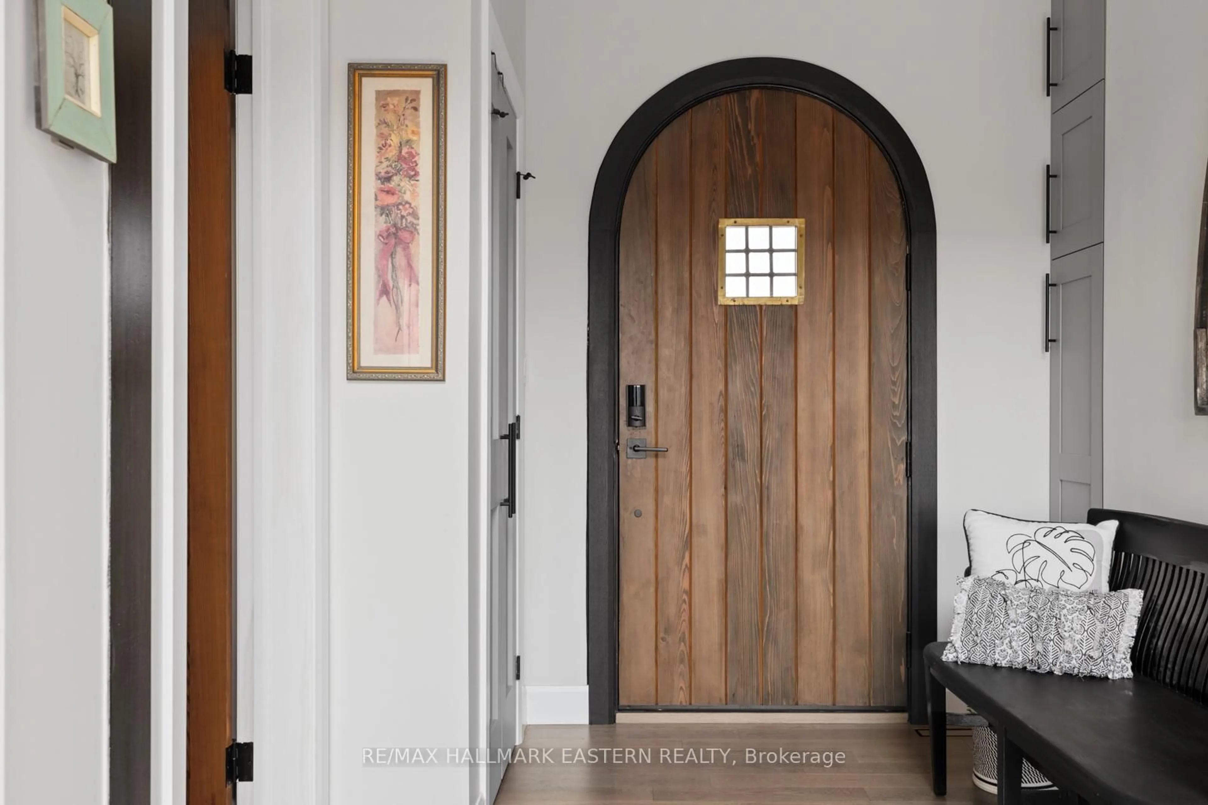 Indoor entryway for 14 Ferguson Hill Rd, Brighton Ontario K0K 1R0