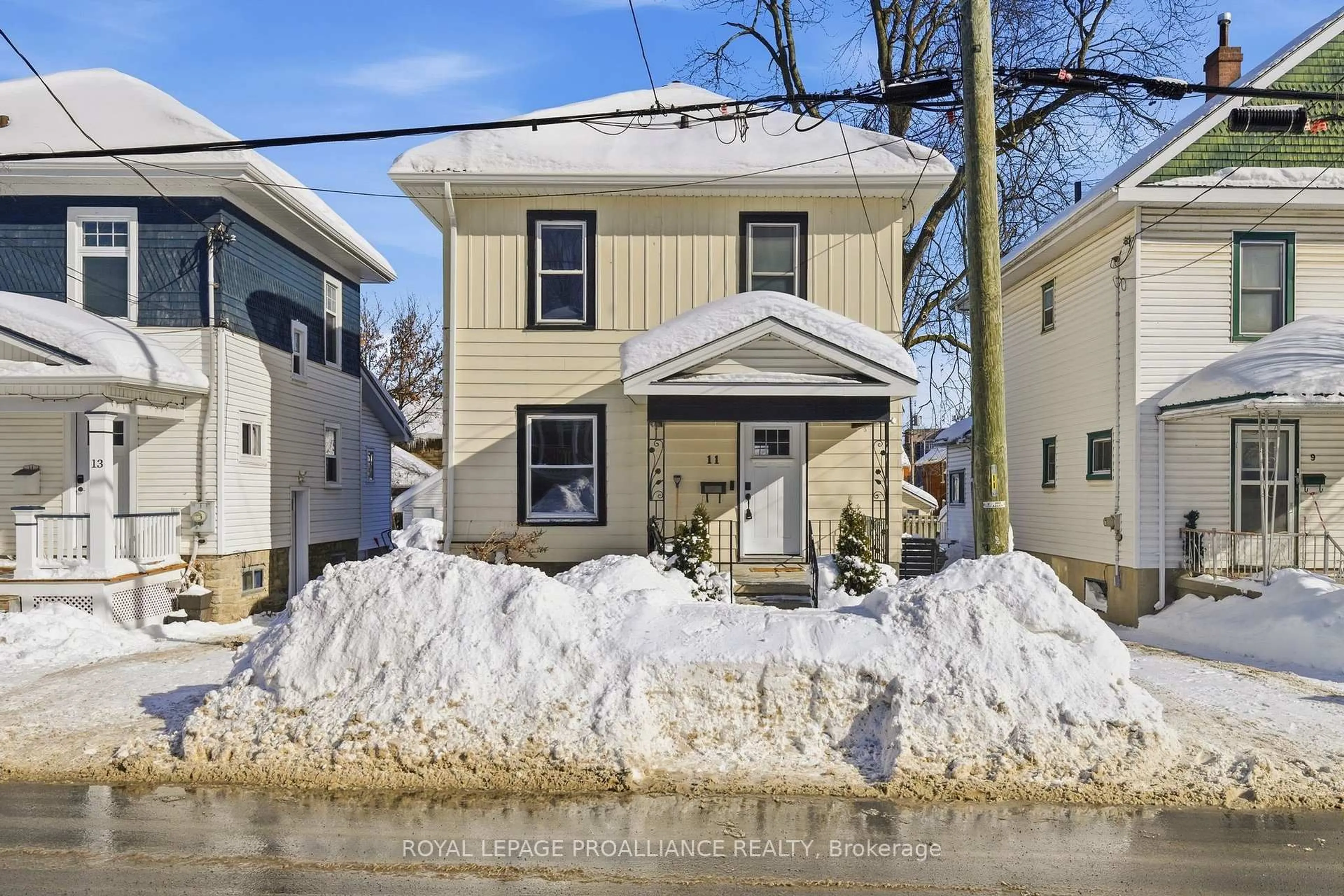 Home with vinyl exterior material, street for 11 Cedar St, Belleville Ontario K8P 3L8