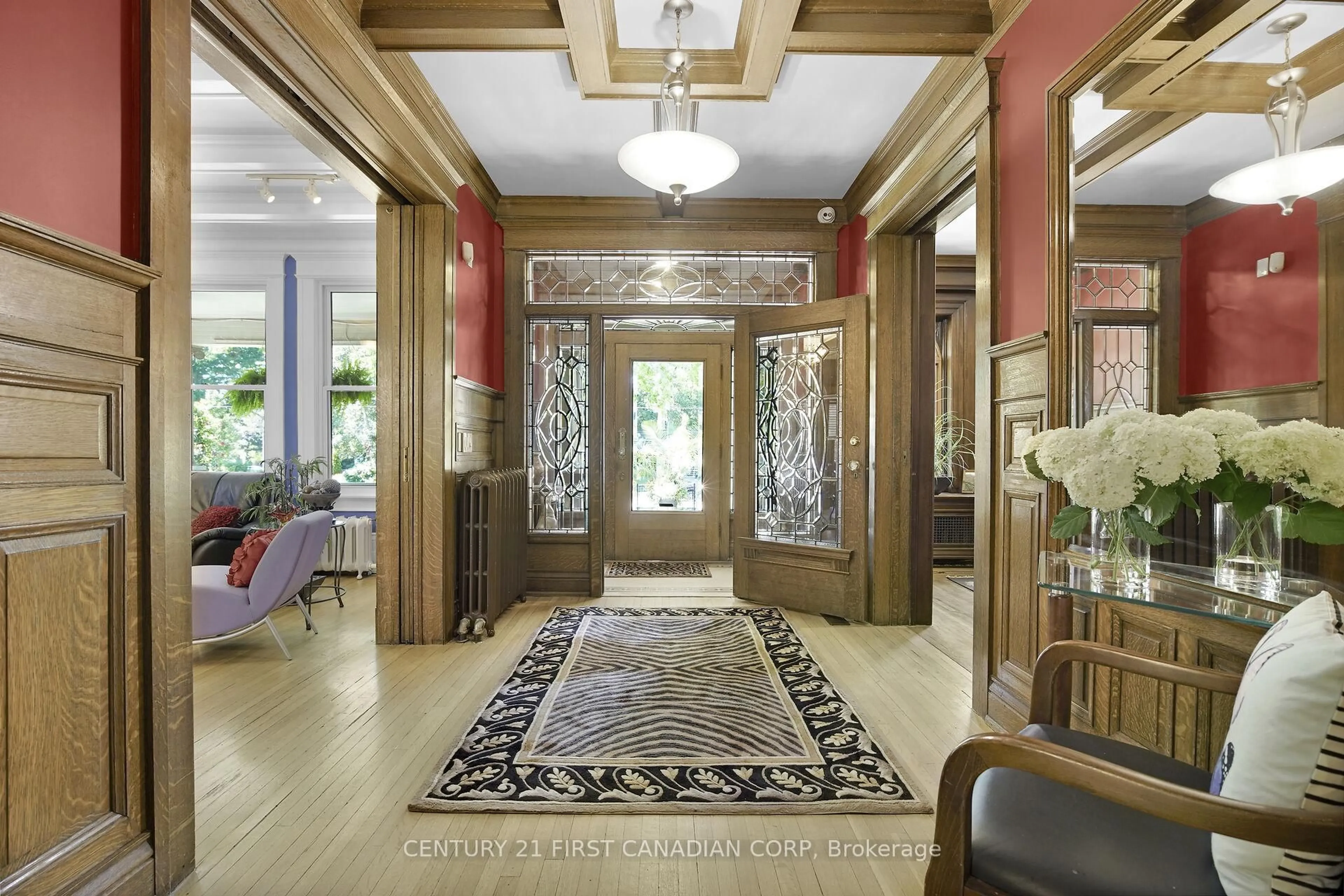 Indoor foyer for 191 Cheapside St, London East Ontario N6A 1Z9