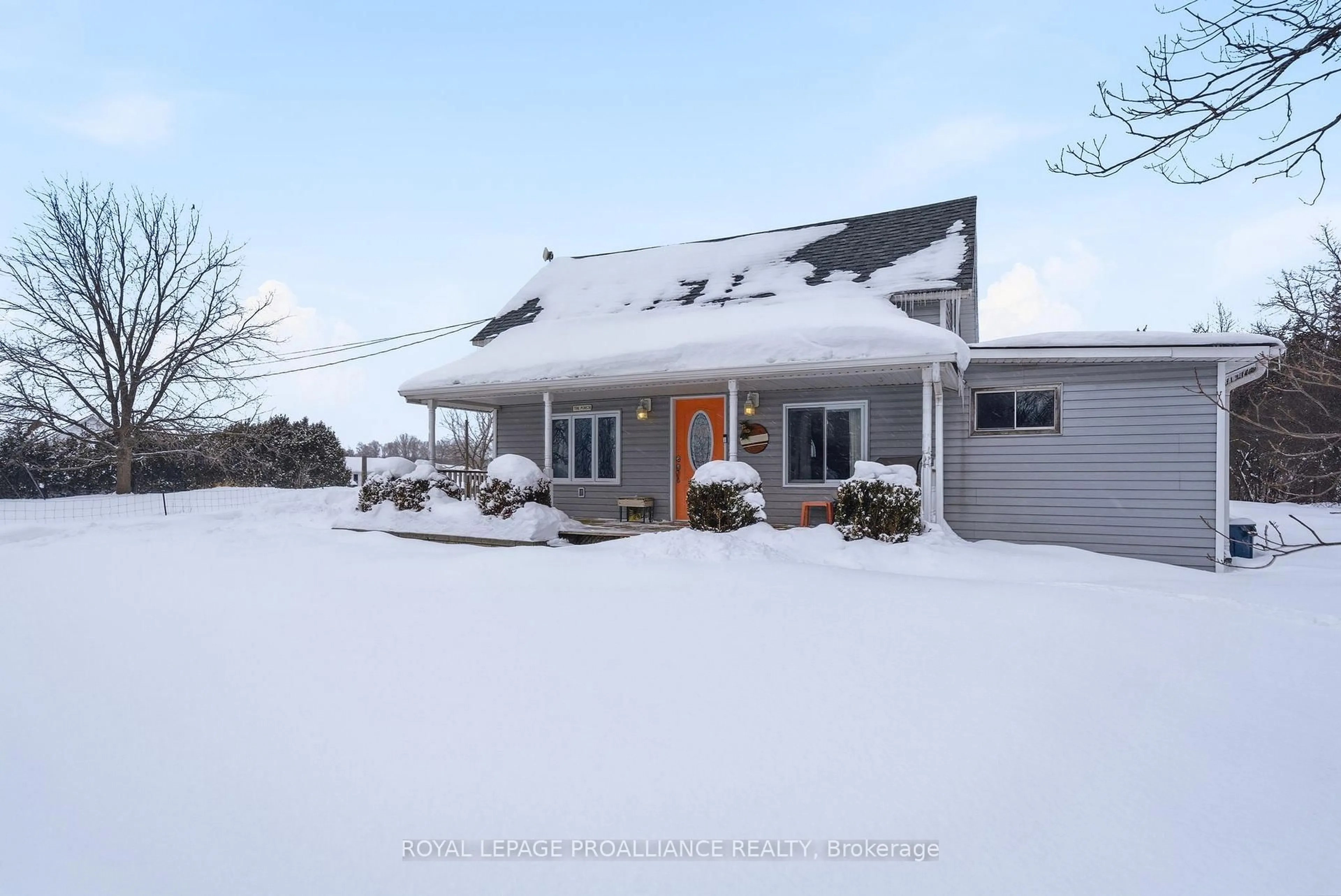 A pic from outside/outdoor area/front of a property/back of a property/a pic from drone, street for 82 Manley Dr, Belleville Ontario K8N 4Z4