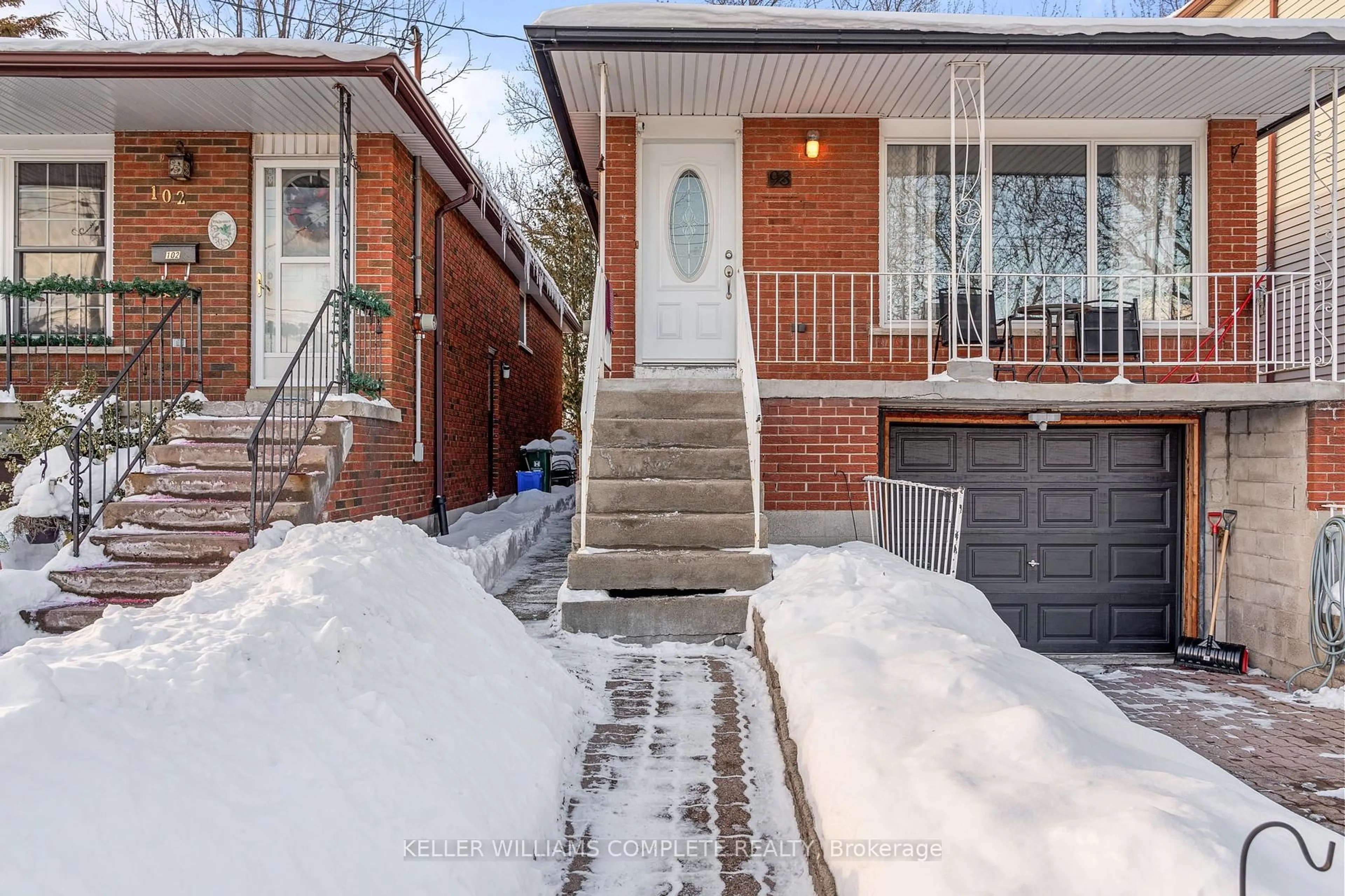 Home with brick exterior material, street for 98 EAST 35TH St, Hamilton Ontario L8V 3Y1