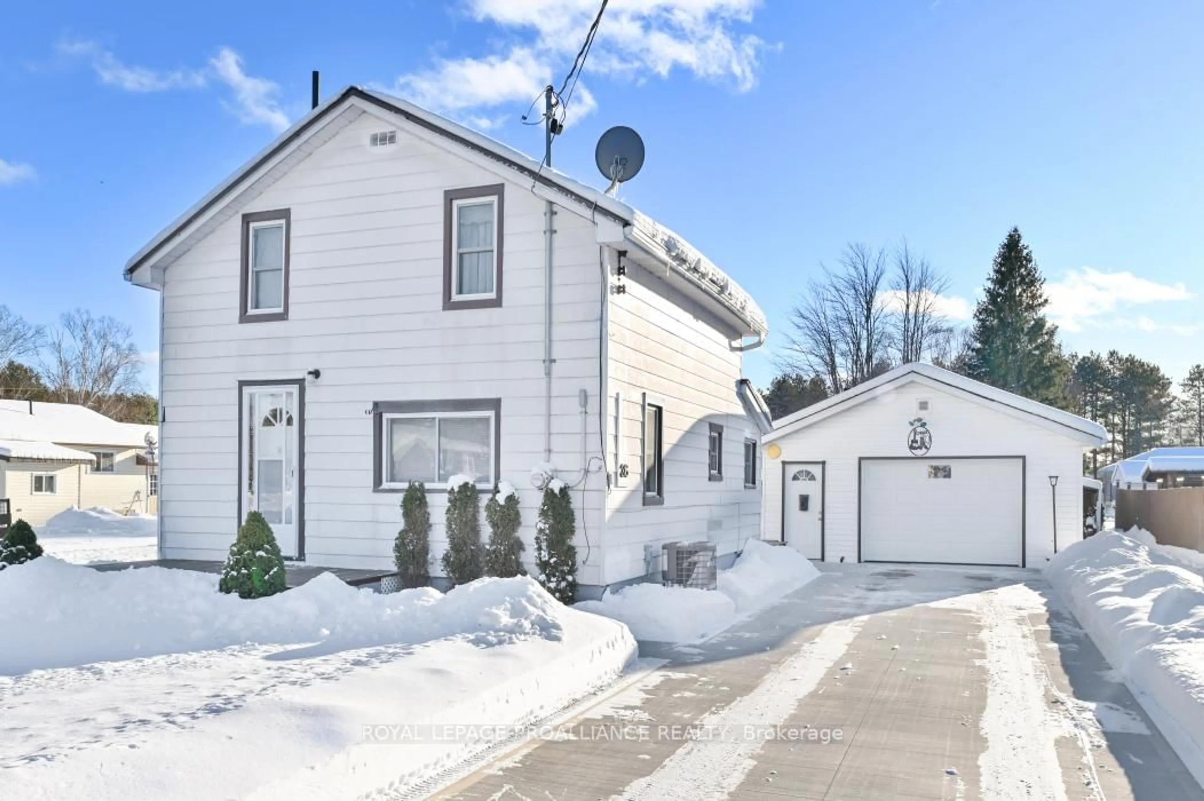 Unknown for 36 Jones St, Kaladar Ontario K0H 1P0