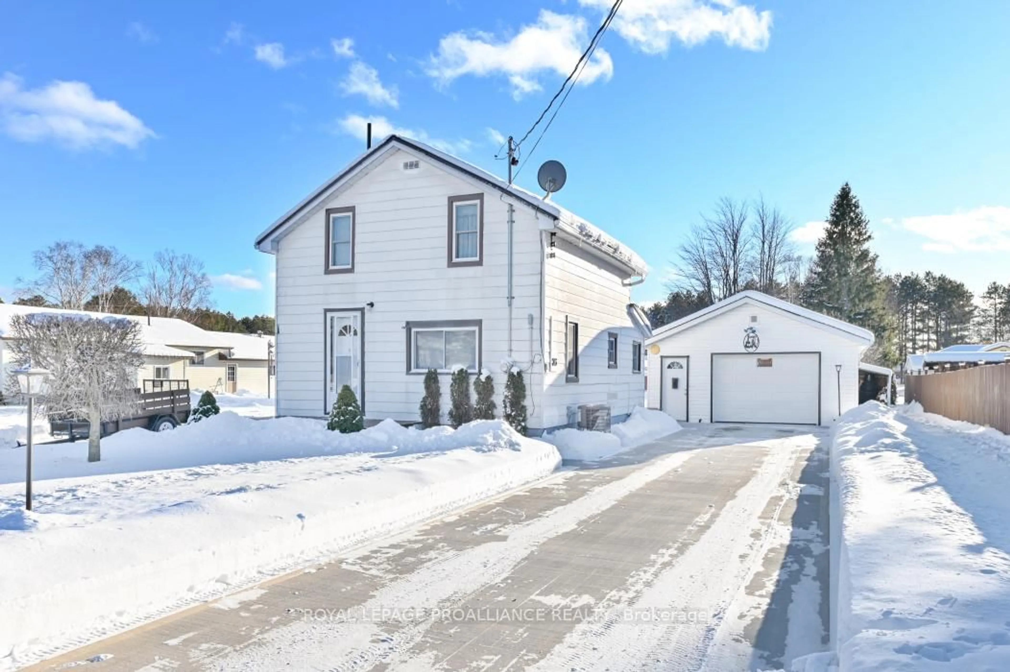 Unknown for 36 Jones St, Kaladar Ontario K0H 1P0