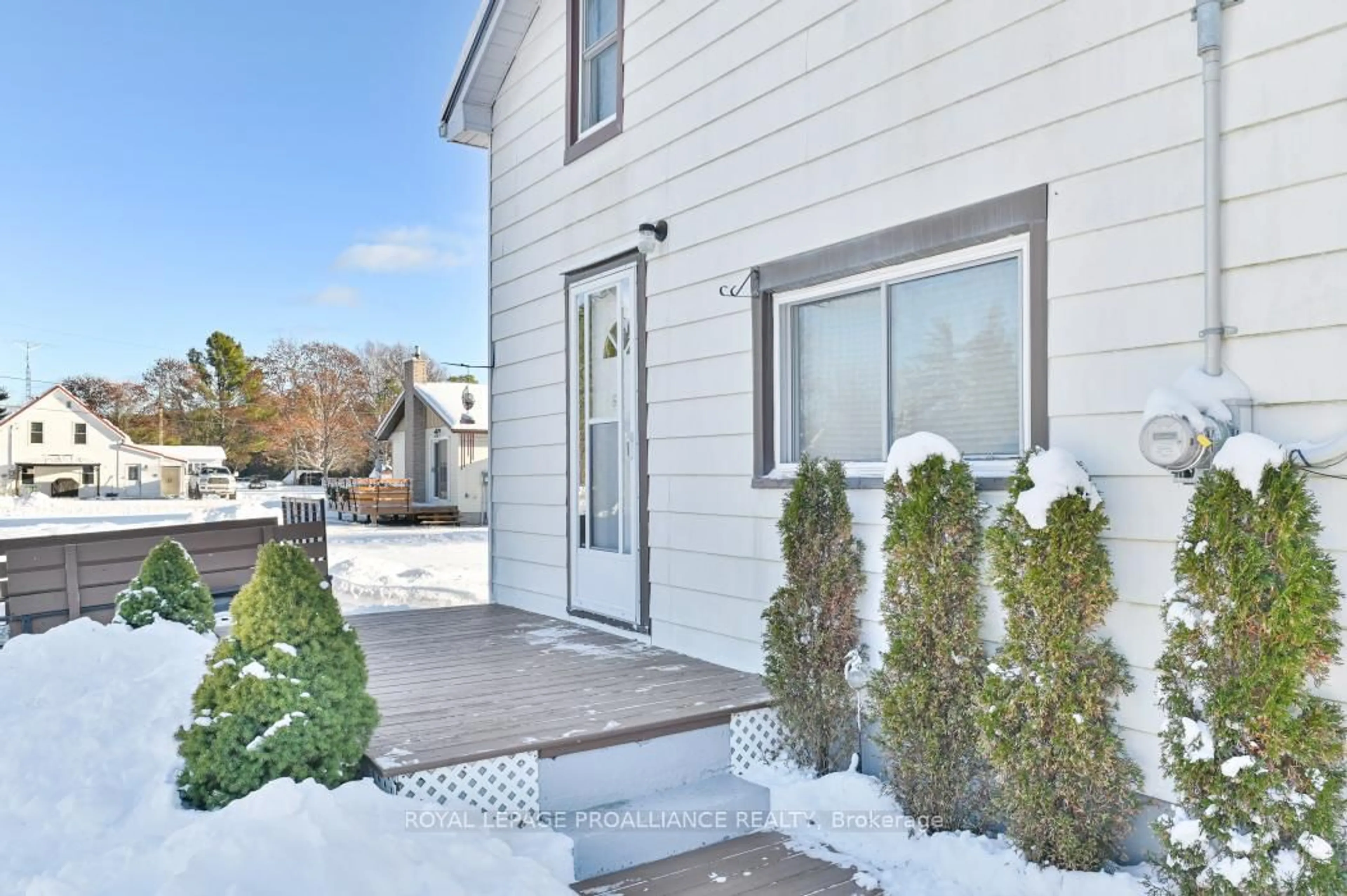 Indoor entryway for 36 Jones St, Kaladar Ontario K0H 1P0