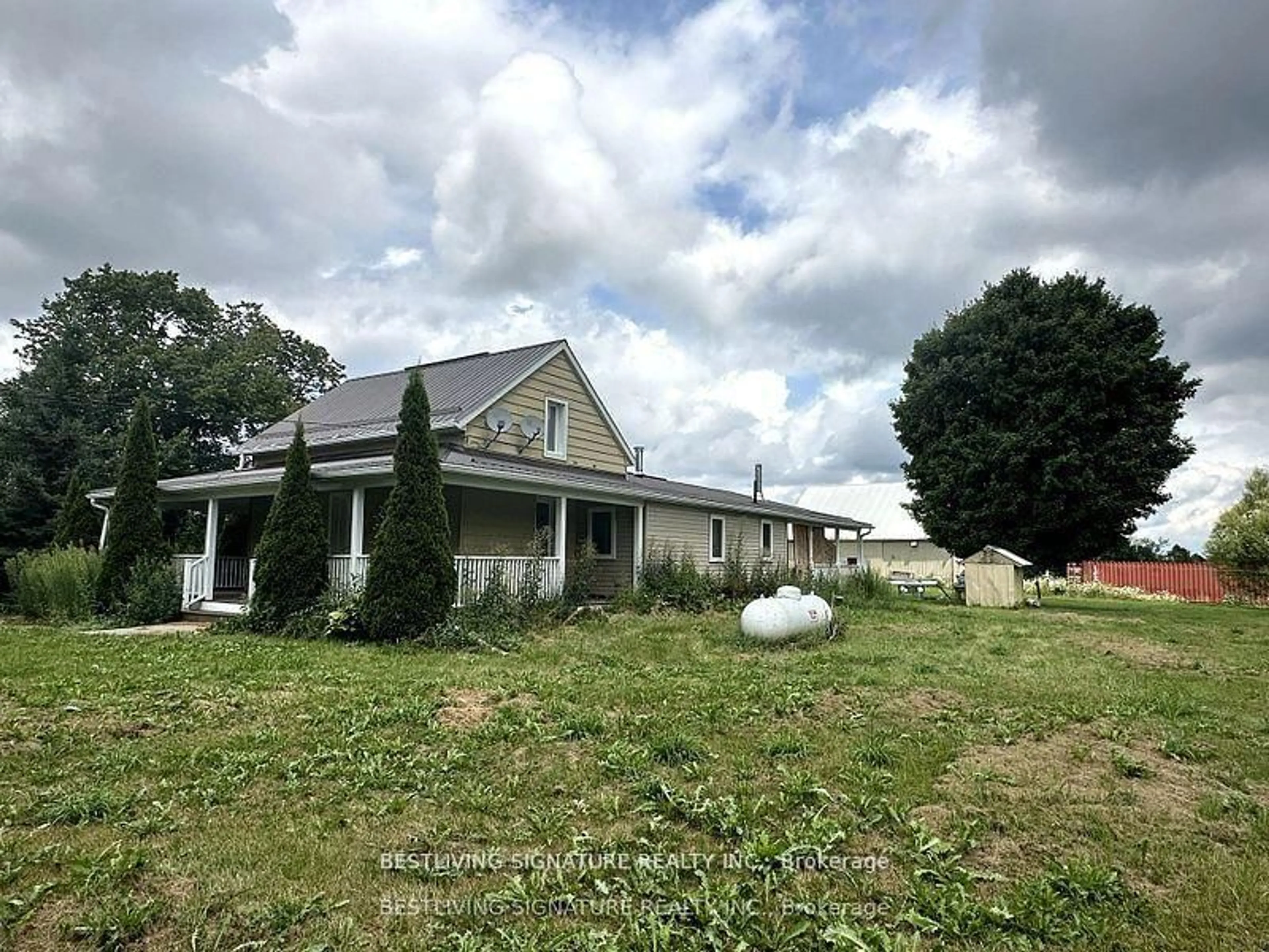 A pic from outside/outdoor area/front of a property/back of a property/a pic from drone, building for 3752 Elm Tree Rd, Kawartha Lakes Ontario K0M 2B0