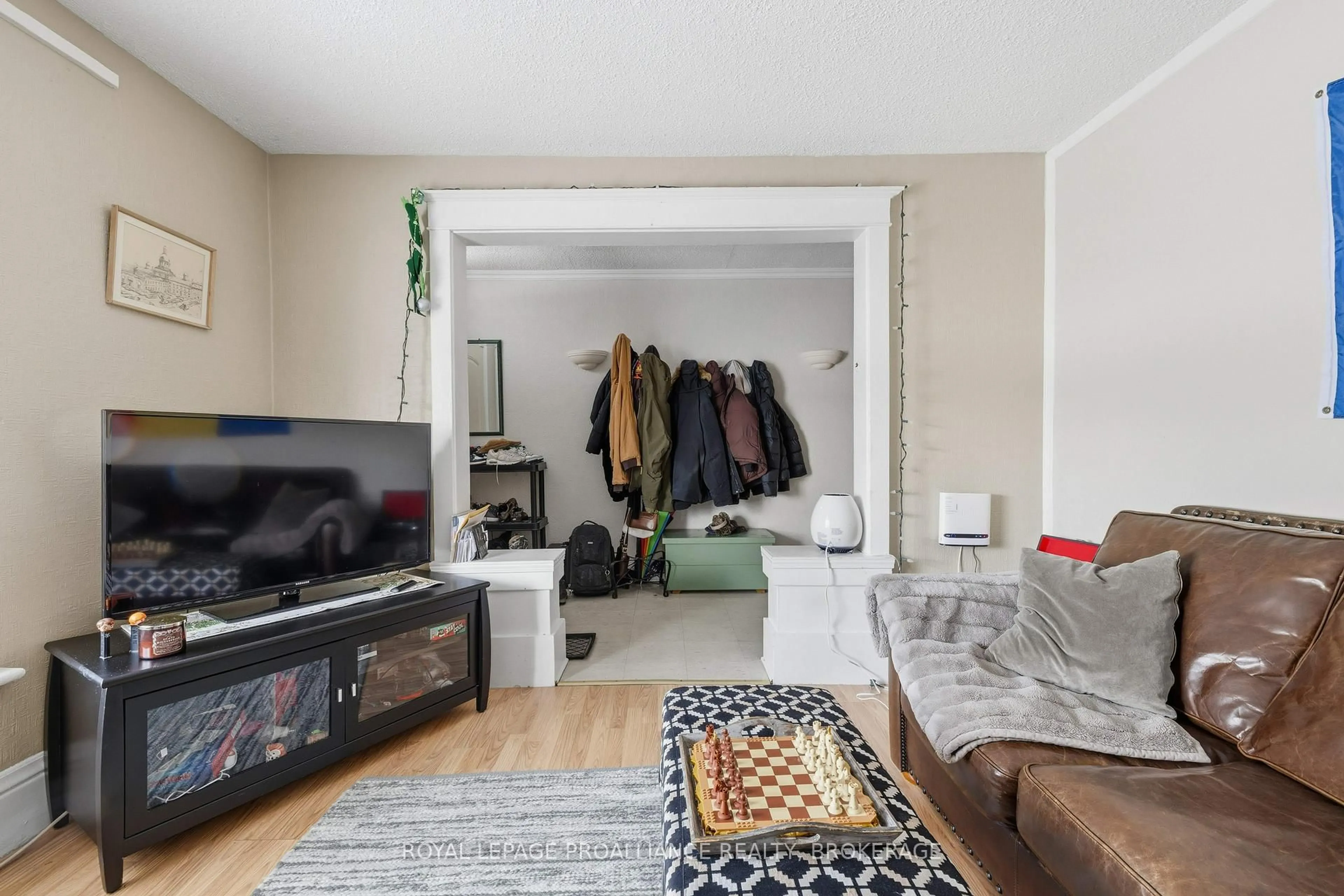 Living room with furniture, unknown for 12 Hamilton St, Kingston Ontario K7K 1N9