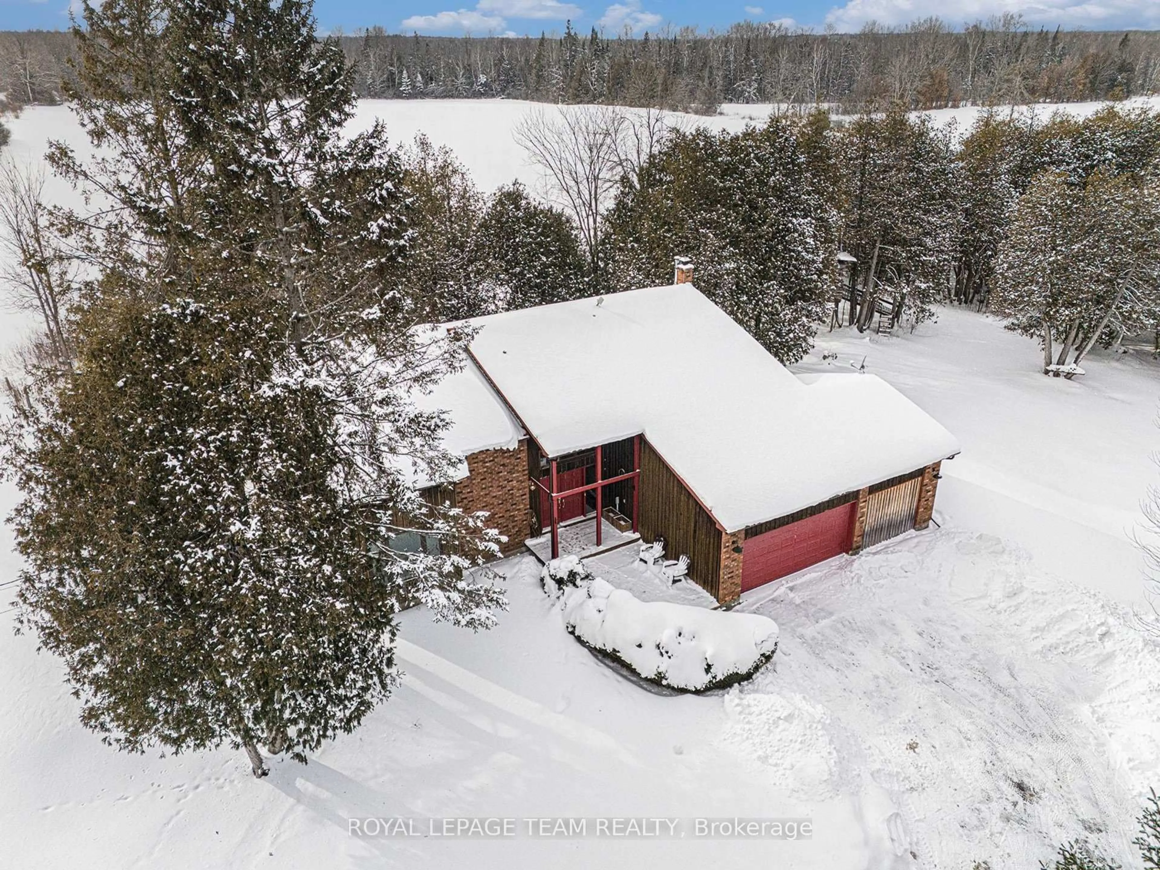 A pic from outside/outdoor area/front of a property/back of a property/a pic from drone, unknown for 2249 McGovern Rd, North Grenville Ontario K0G 1S0
