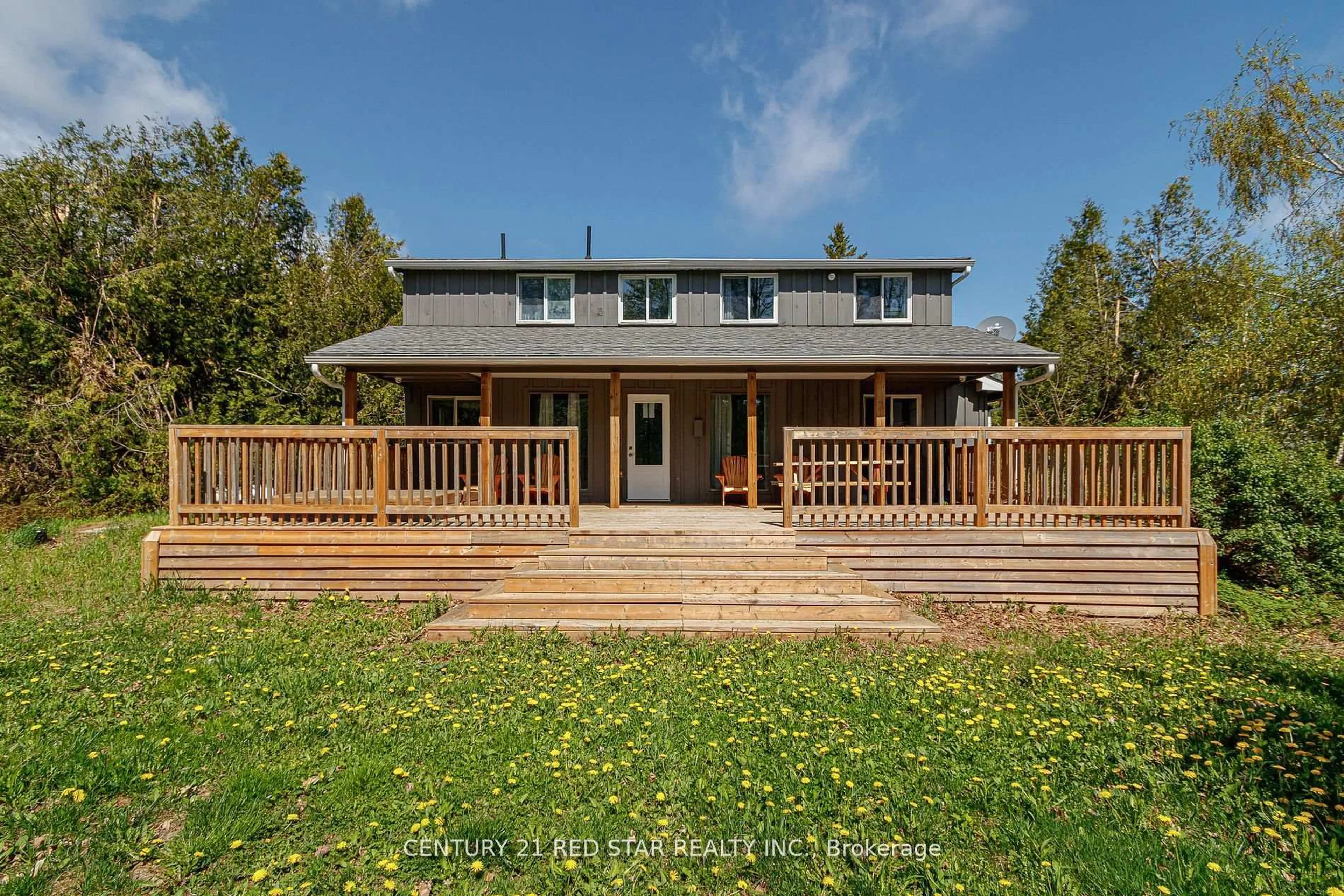 A pic from outside/outdoor area/front of a property/back of a property/a pic from drone, unknown for 112 NORDIC Rd, Blue Mountains Ontario N0H 2E0