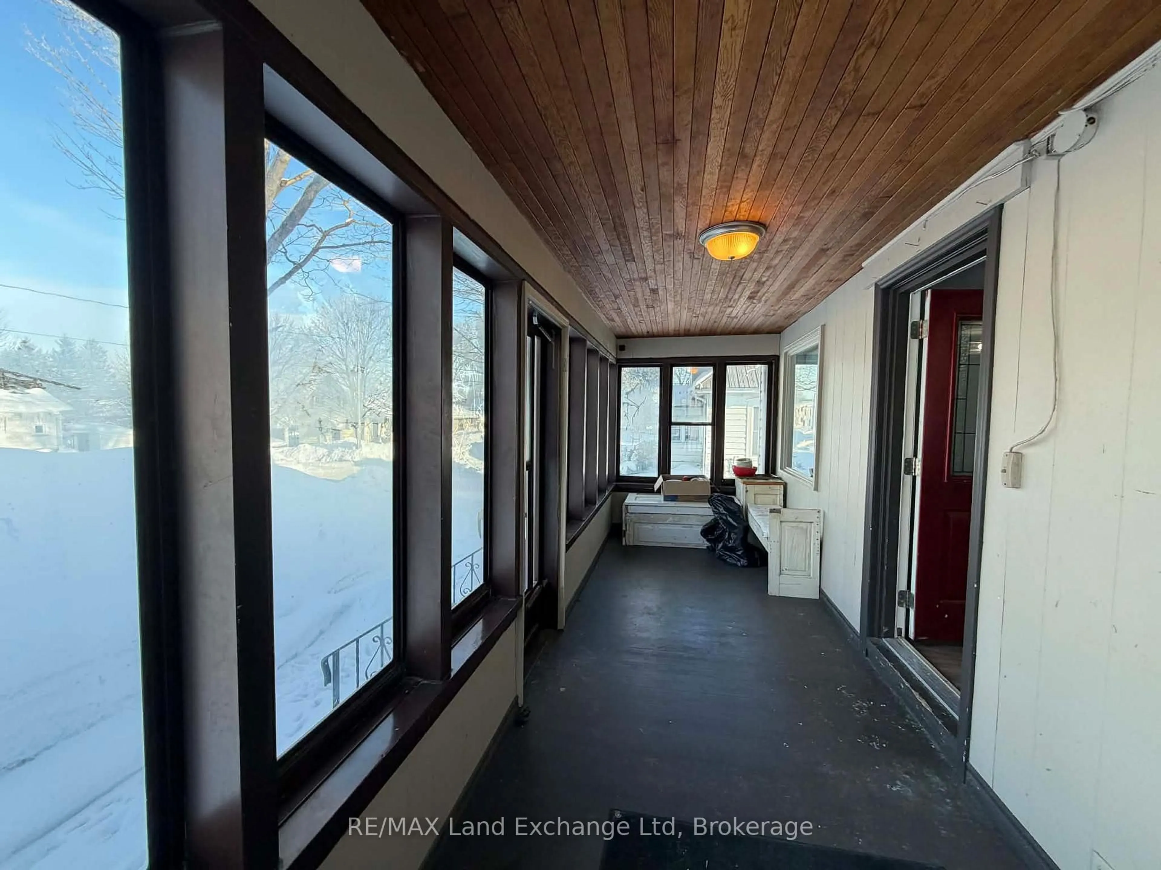 Indoor entryway for 349 Shuter St, North Huron Ontario N0G 2W0