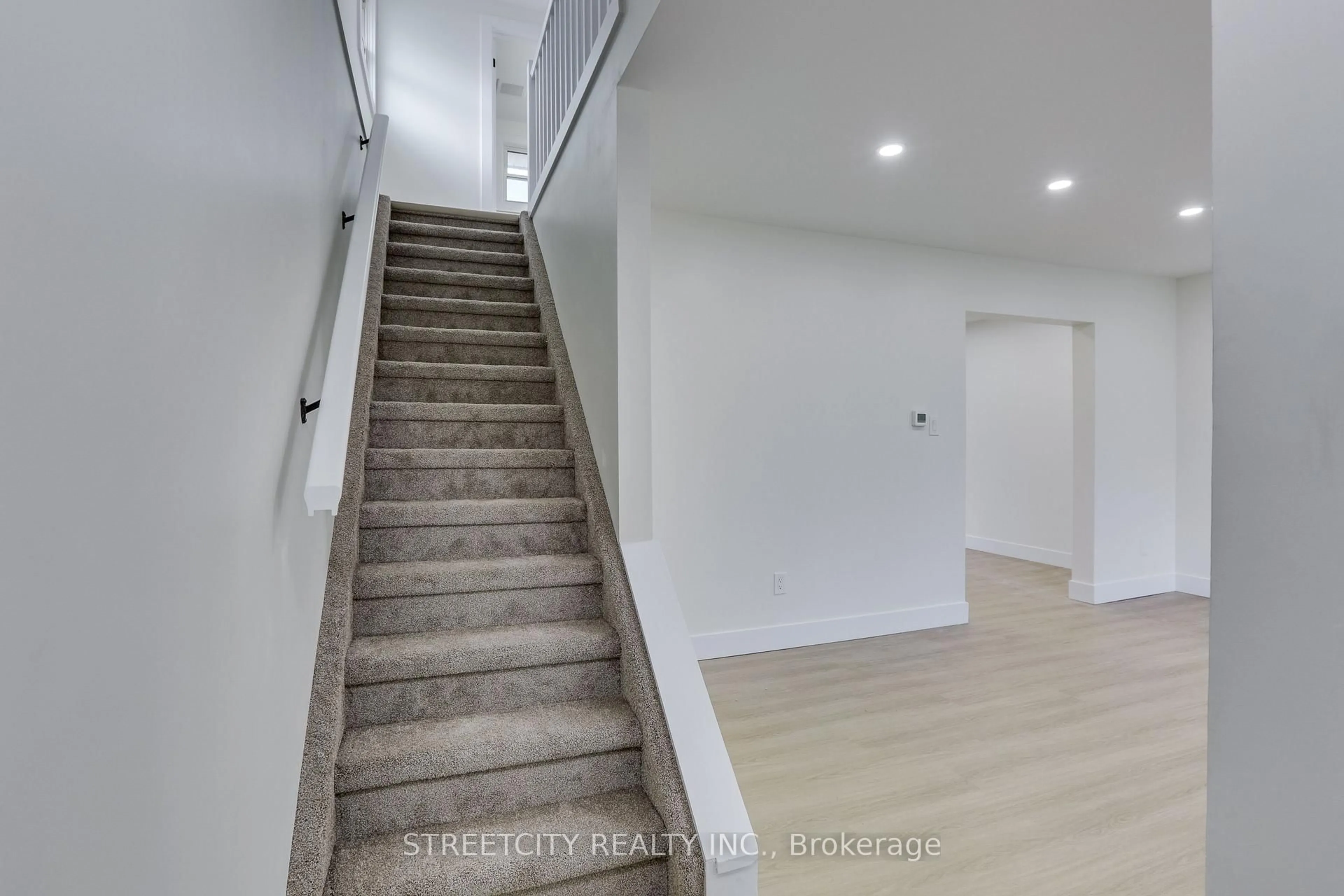 Unknown for 25 Augusta Cres, London South Ontario N6E 2C9