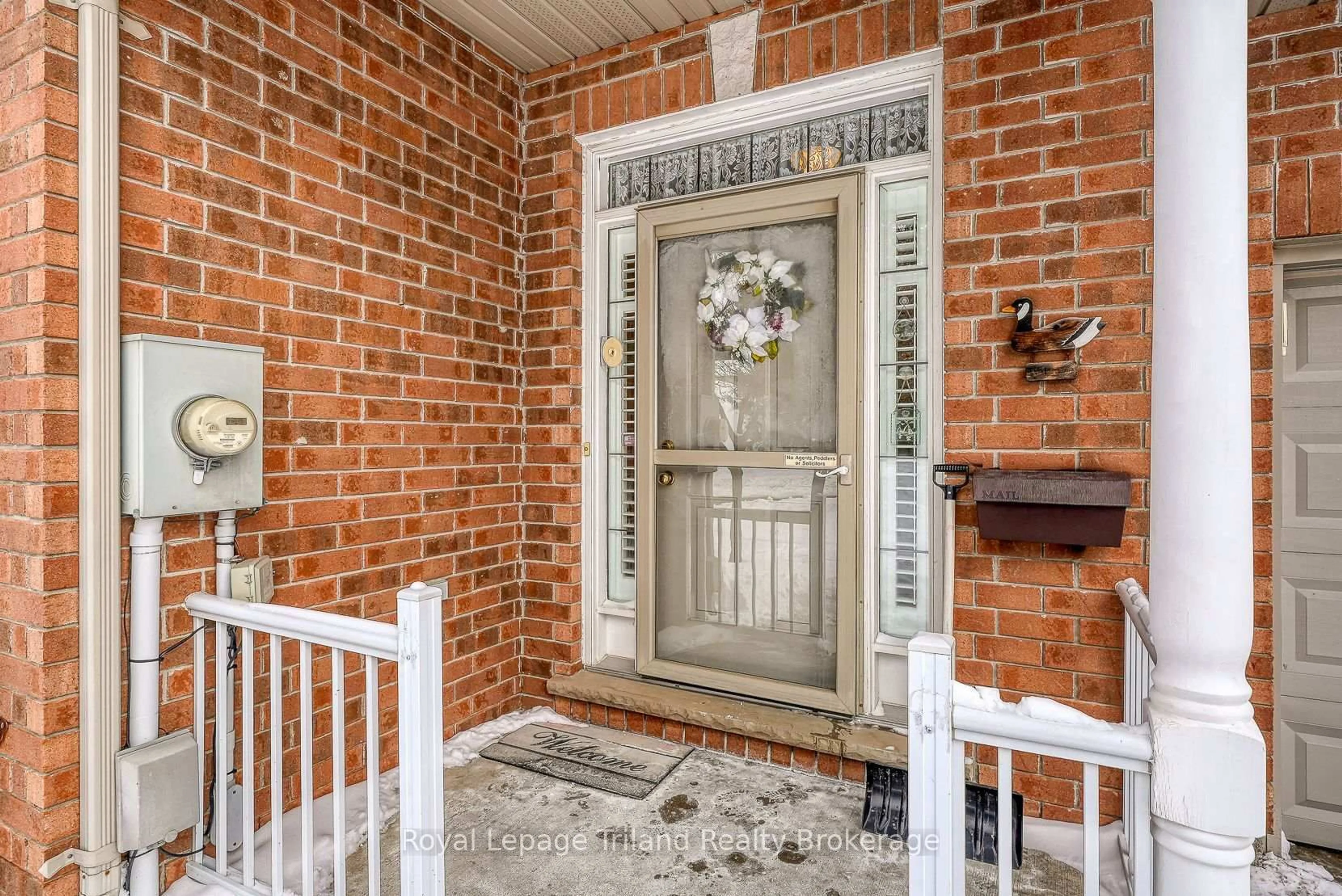 Indoor entryway for 153 Ferguson Dr #2, Woodstock Ontario N4V 1H4