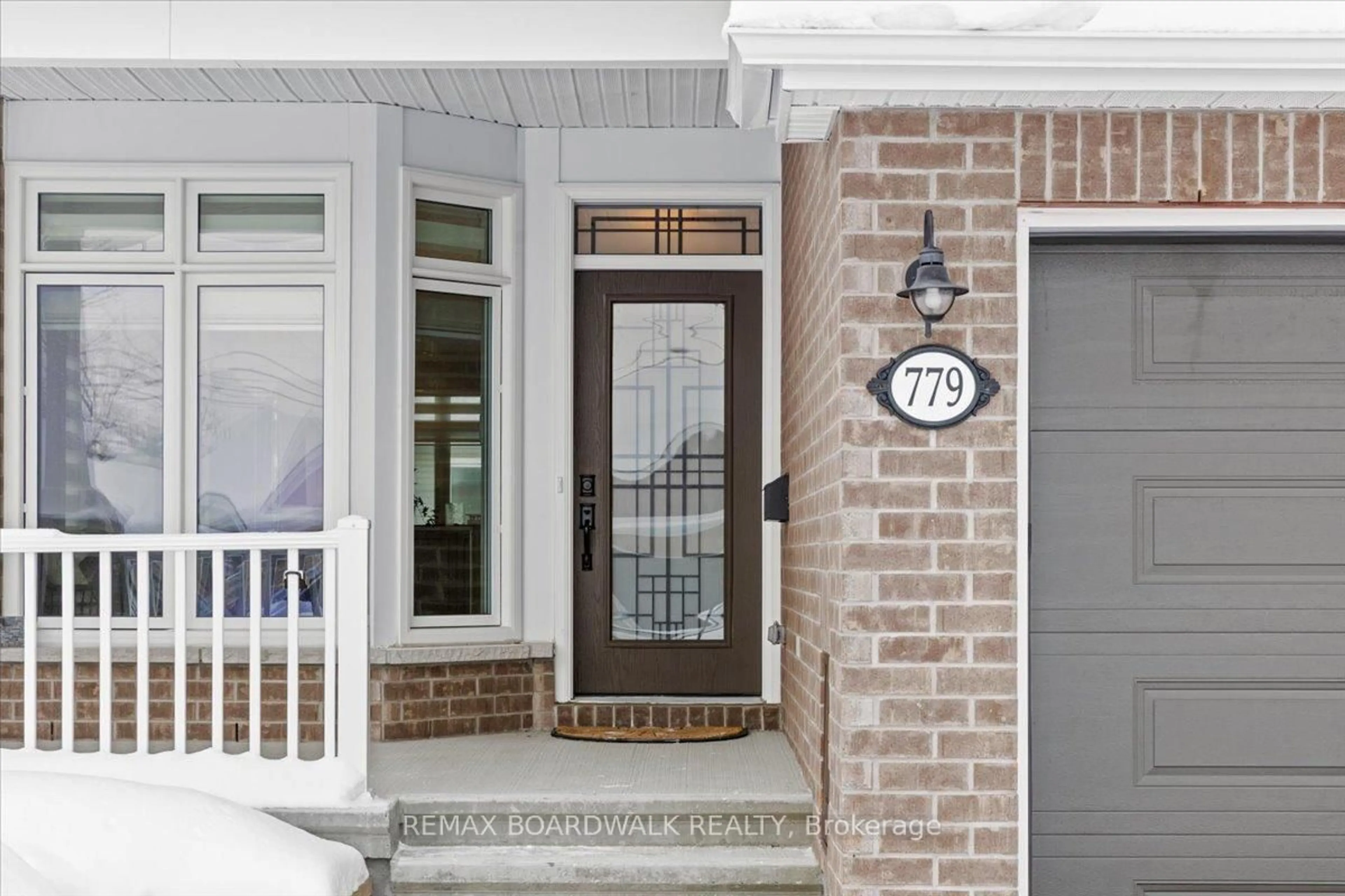 Indoor entryway for 779 Keinouche Pl, Ottawa Ontario K4A 5K3