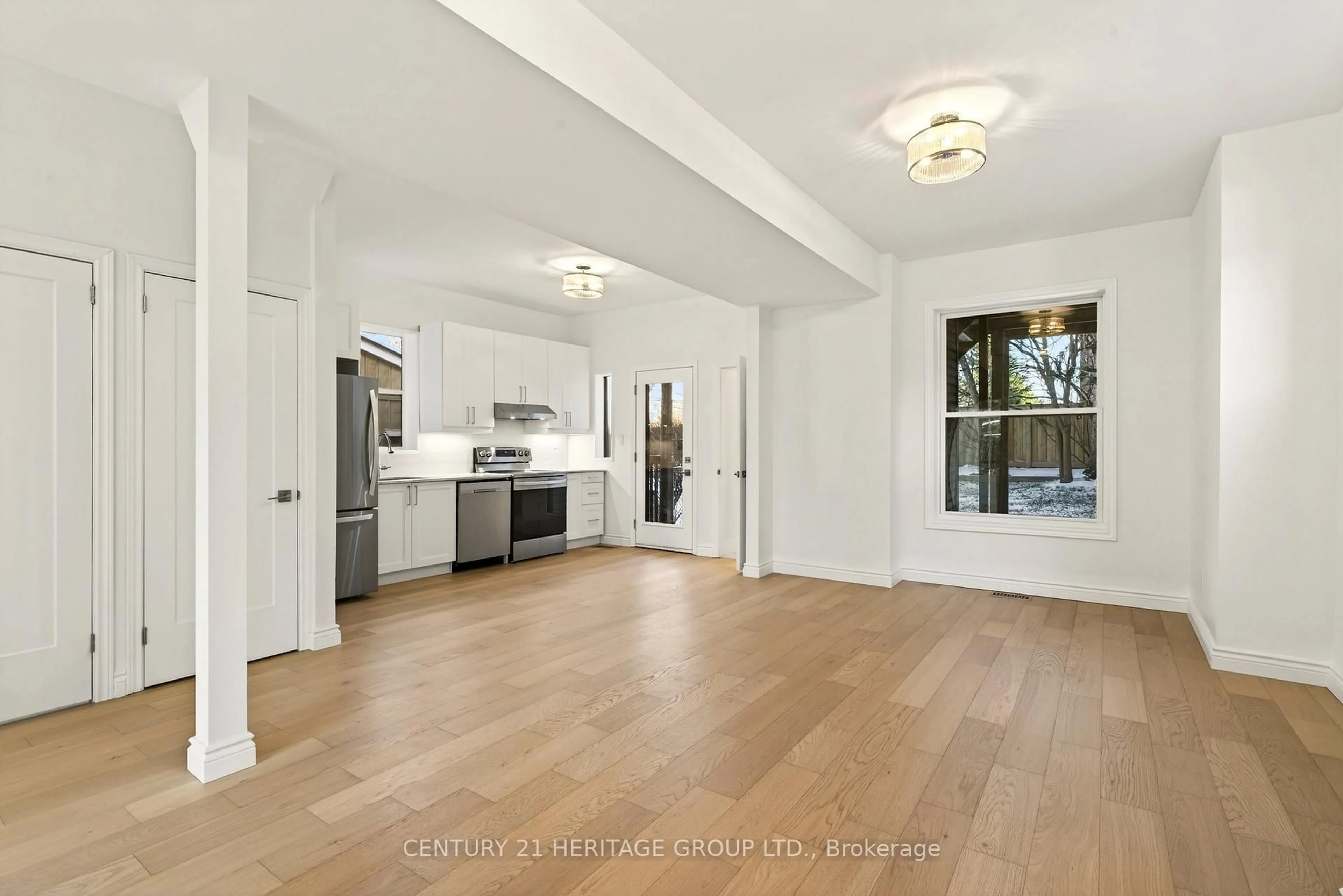 Open concept kitchen, unknown for 295 Locke St, Hamilton Ontario L8P 4C3