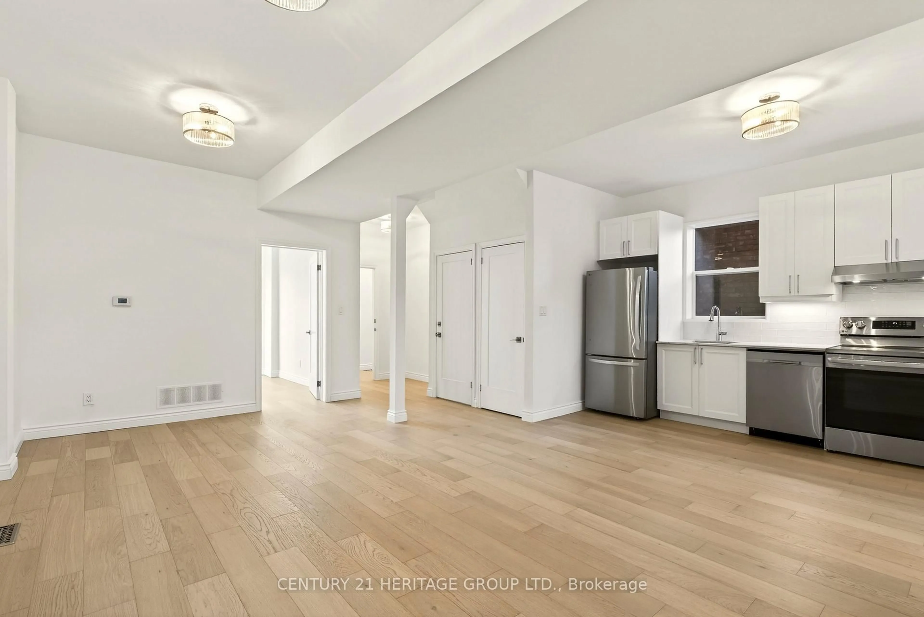 A pic of a room for 295 Locke St, Hamilton Ontario L8P 4C3