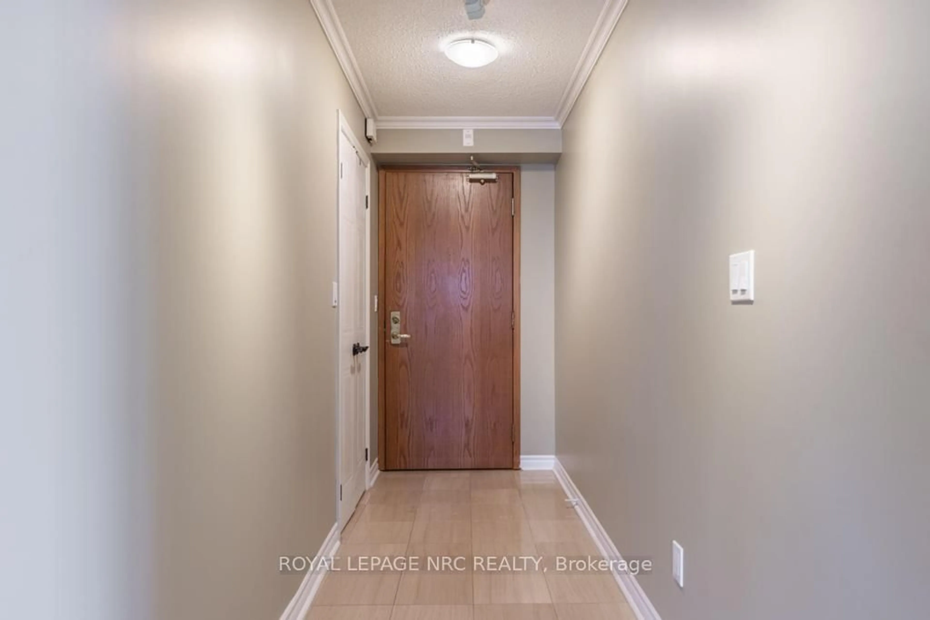 Indoor entryway for 3 Towering Heights Blvd #804, St. Catharines Ontario L2T 4A4